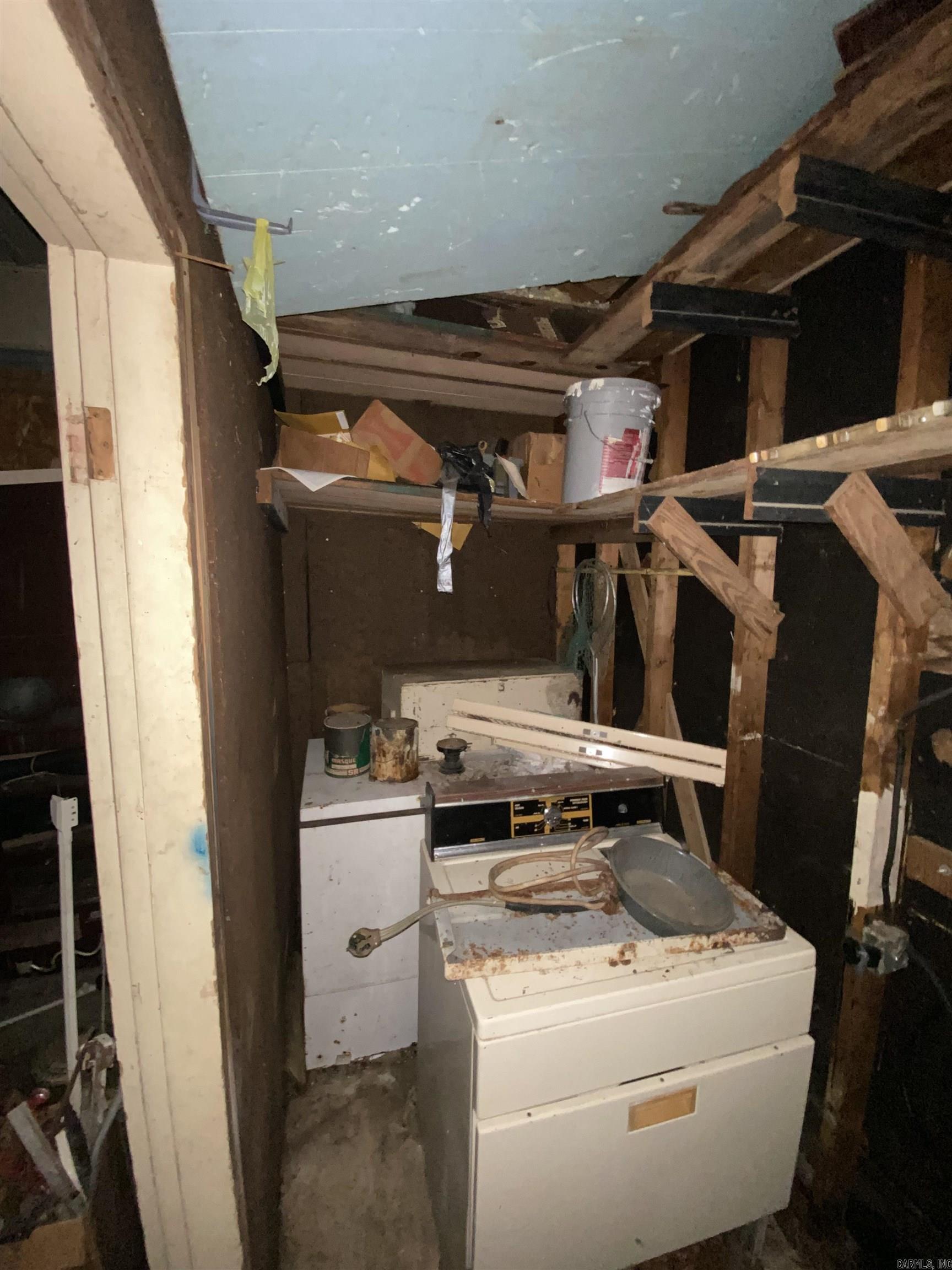 WAKEFIELD VILLAGE - Residential