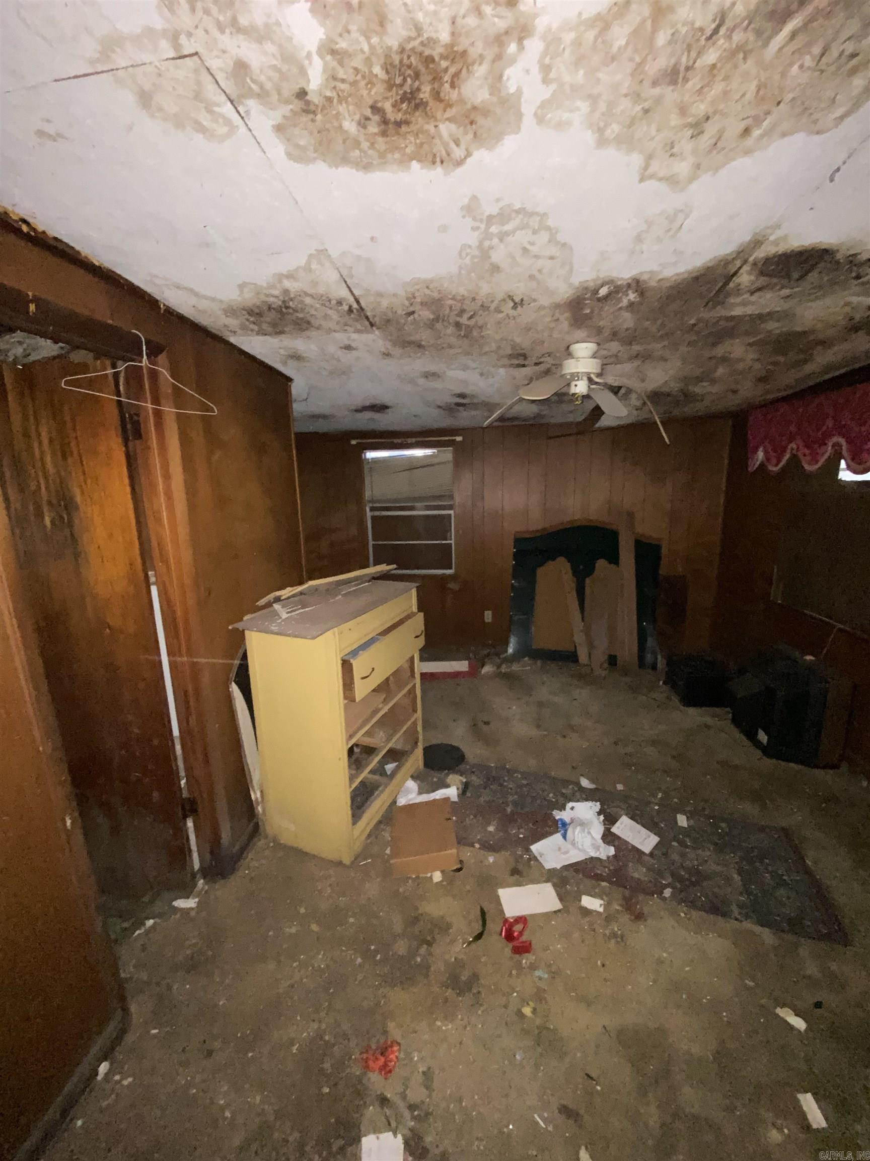 WAKEFIELD VILLAGE - Residential