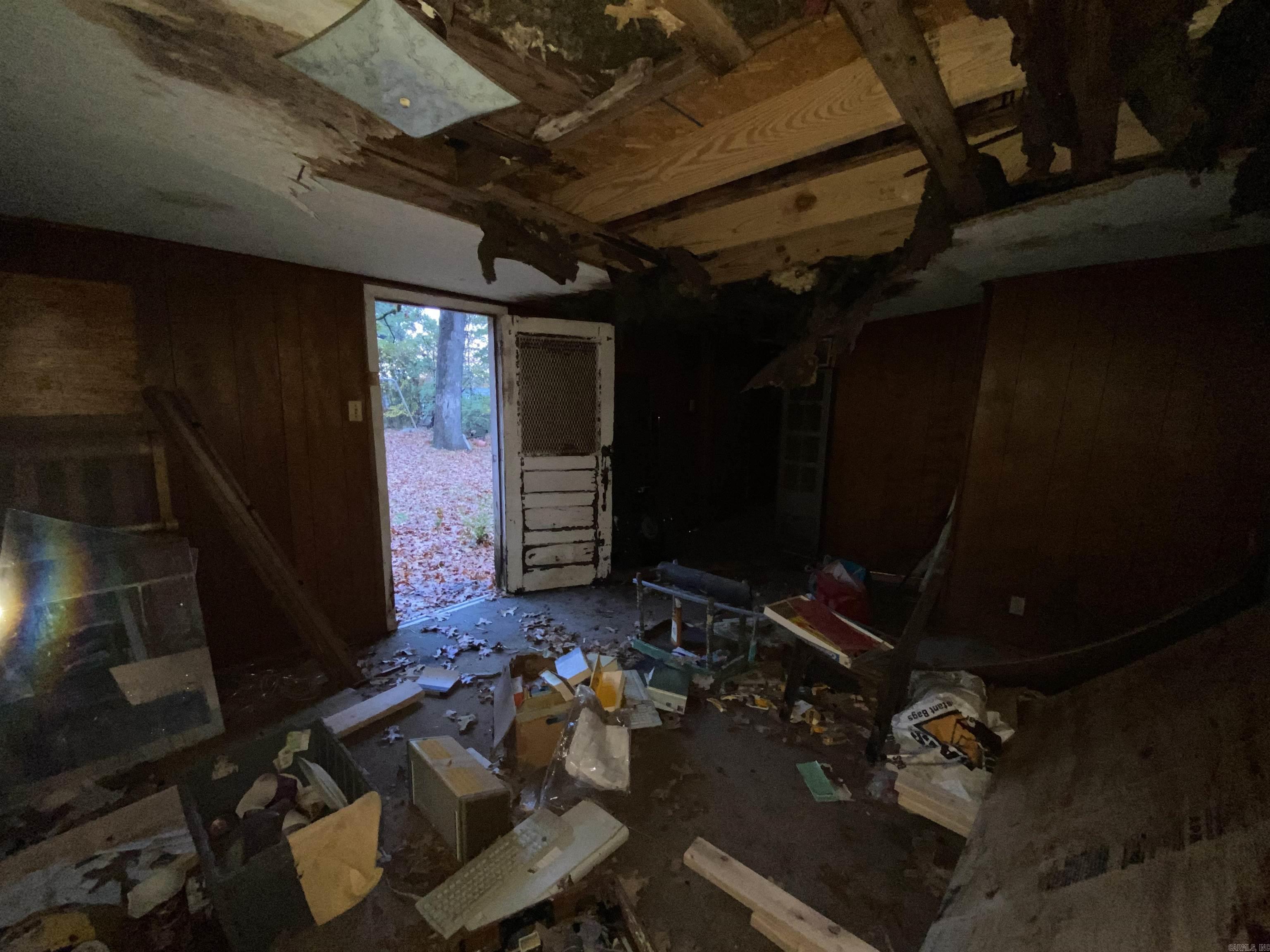 WAKEFIELD VILLAGE - Residential