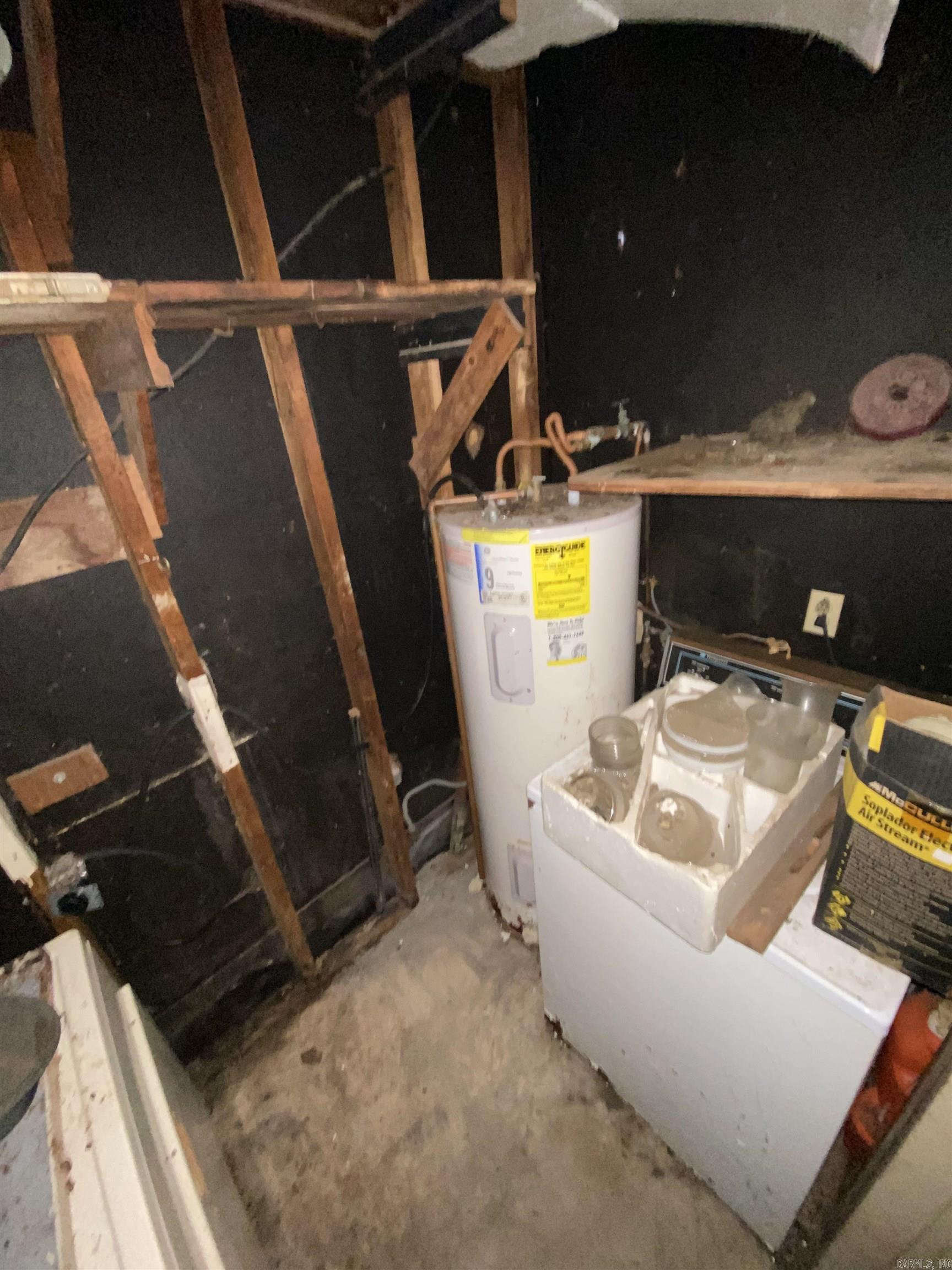 WAKEFIELD VILLAGE - Residential