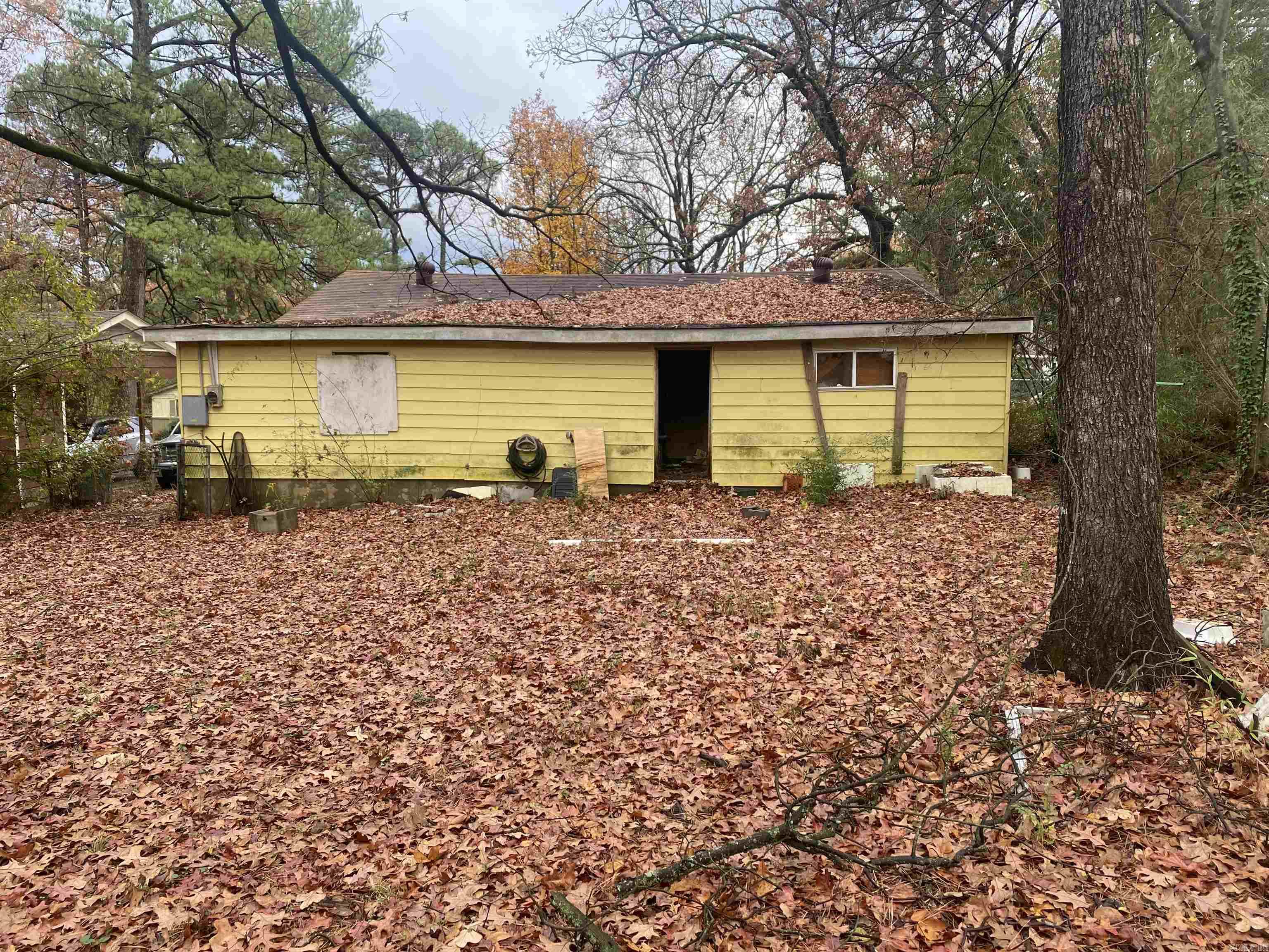 WAKEFIELD VILLAGE - Residential