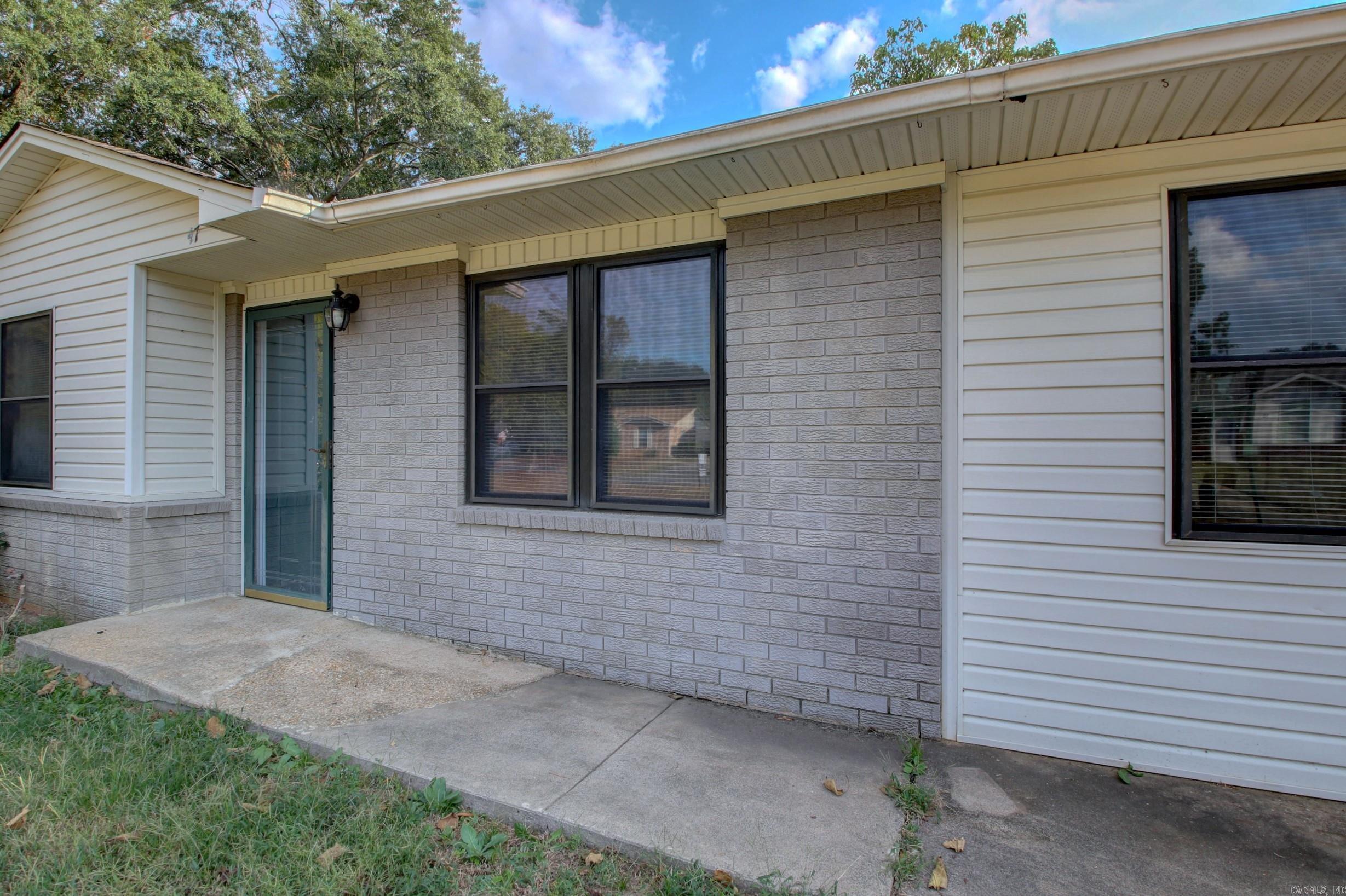 COUNTRY CLUB TO JACK - Residential