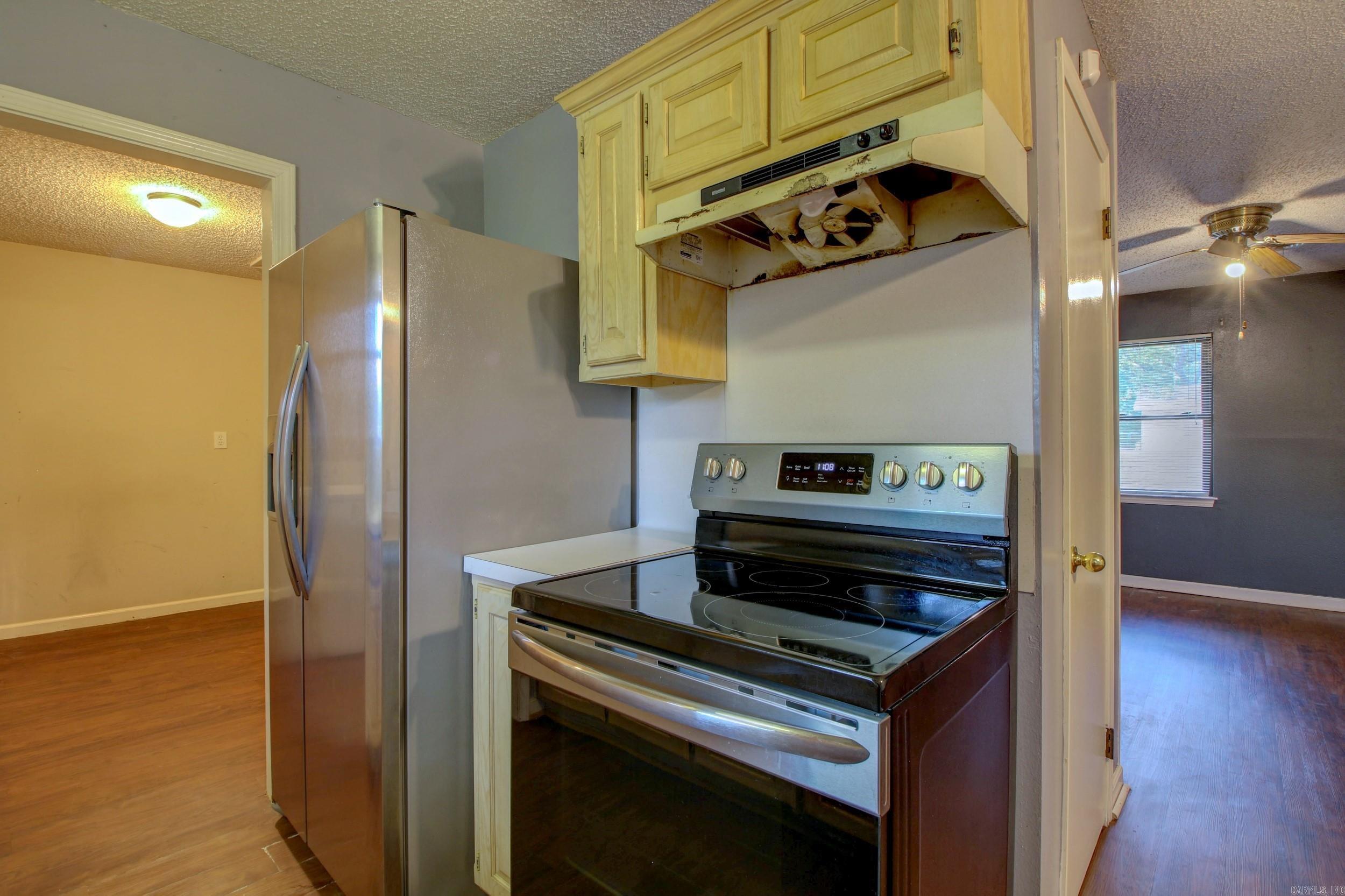 COUNTRY CLUB TO JACK - Residential