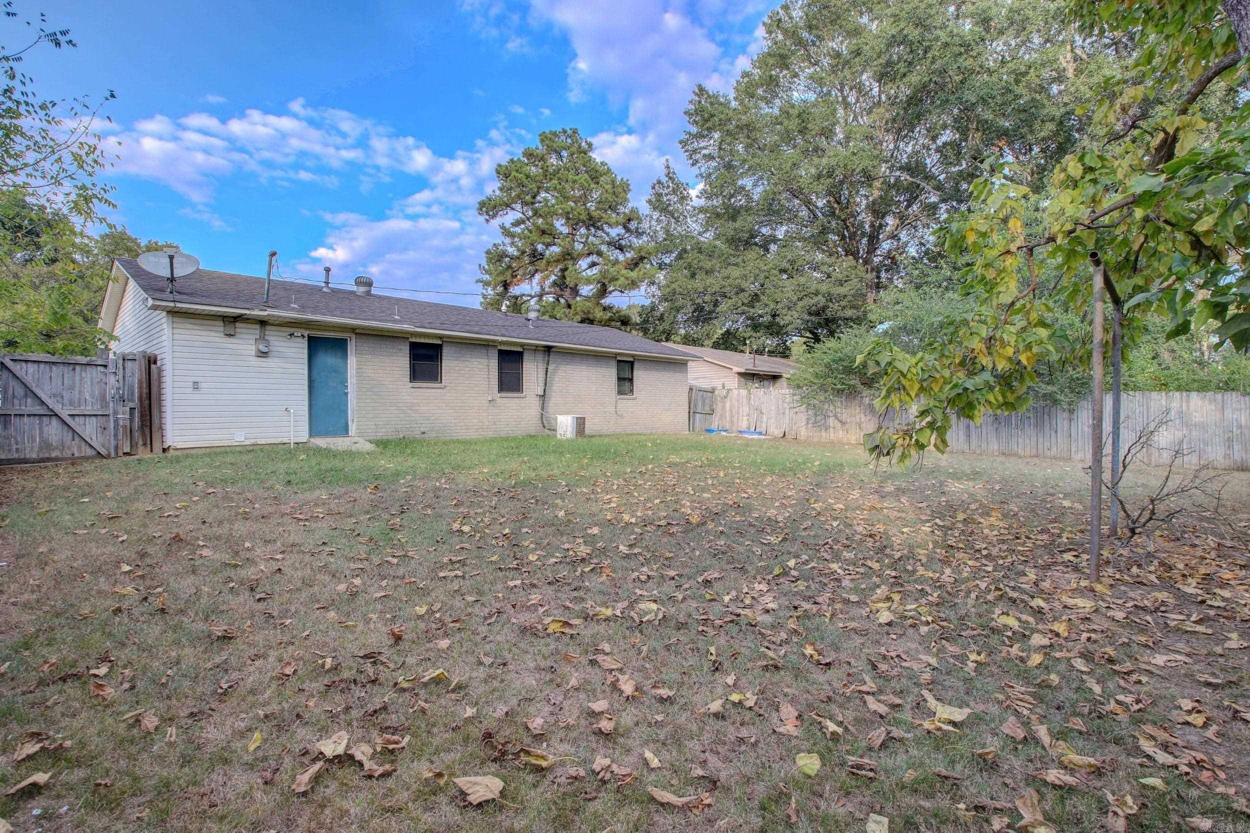 COUNTRY CLUB TO JACK - Residential