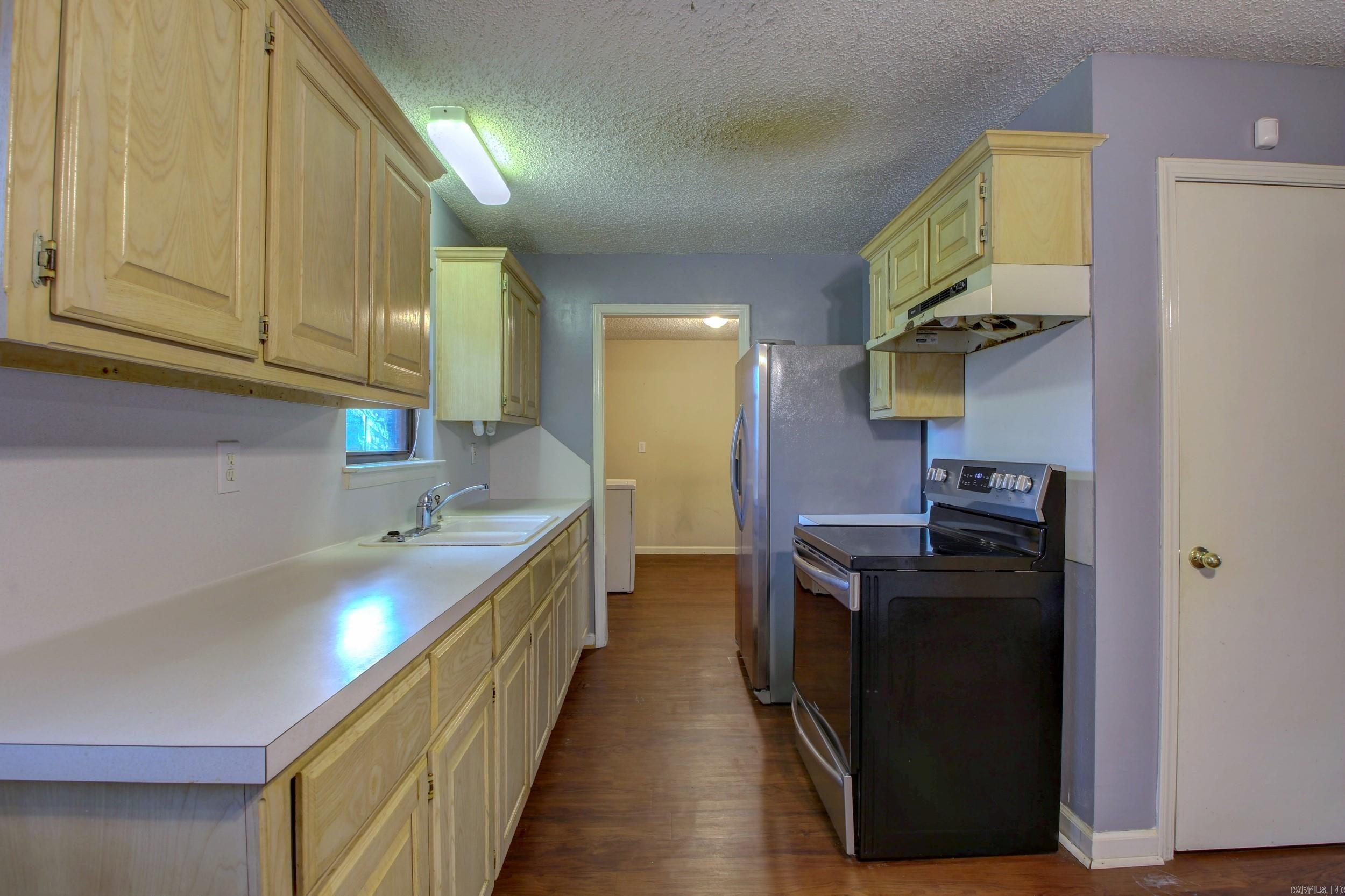 COUNTRY CLUB TO JACK - Residential