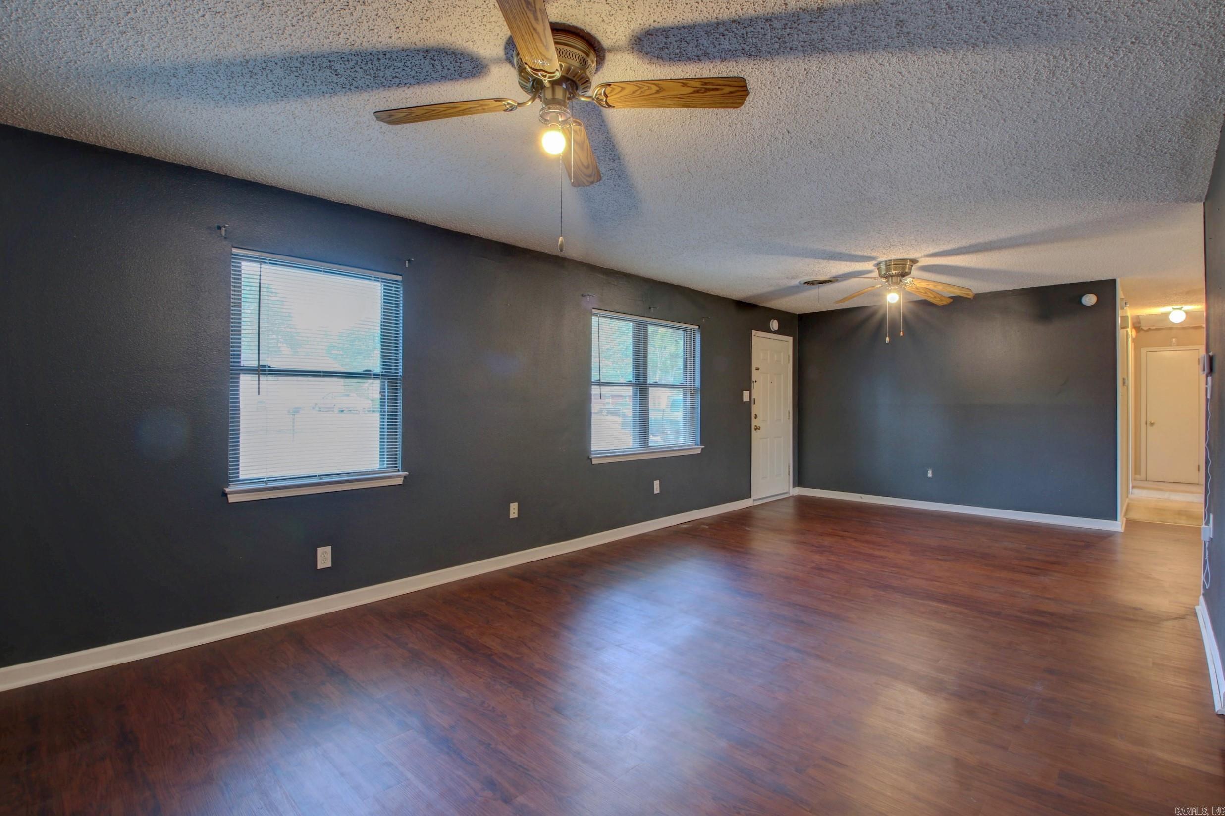 COUNTRY CLUB TO JACK - Residential