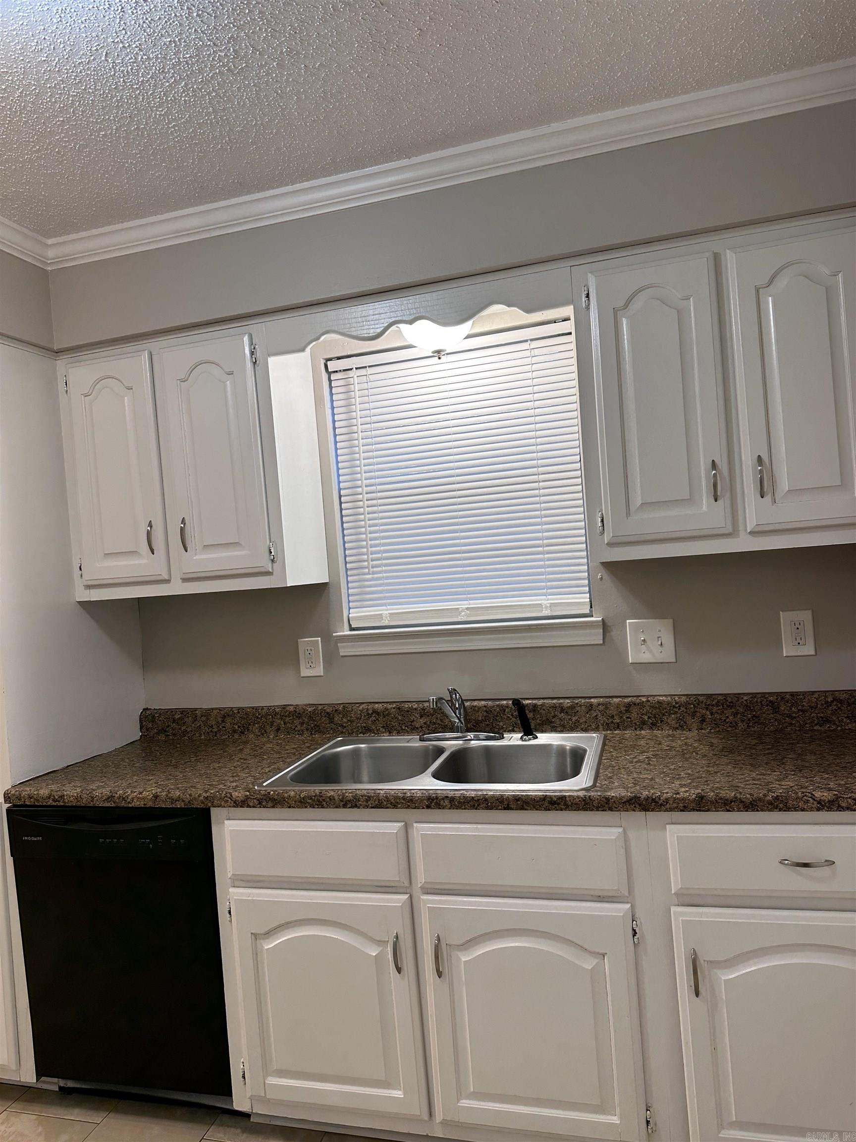 Twin Lakes - Residential