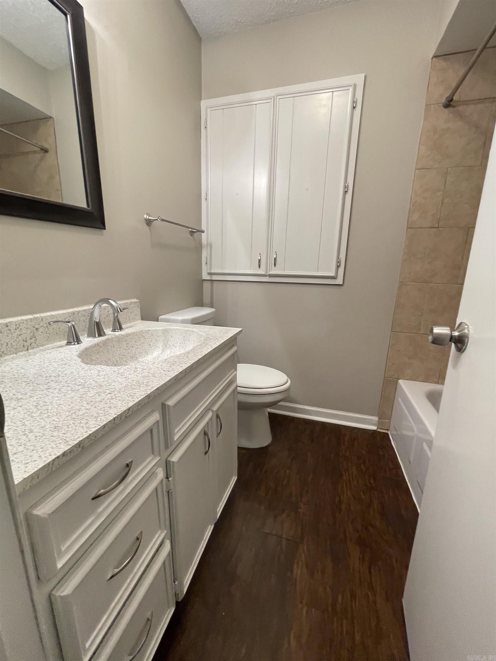 Twin Lakes - Residential