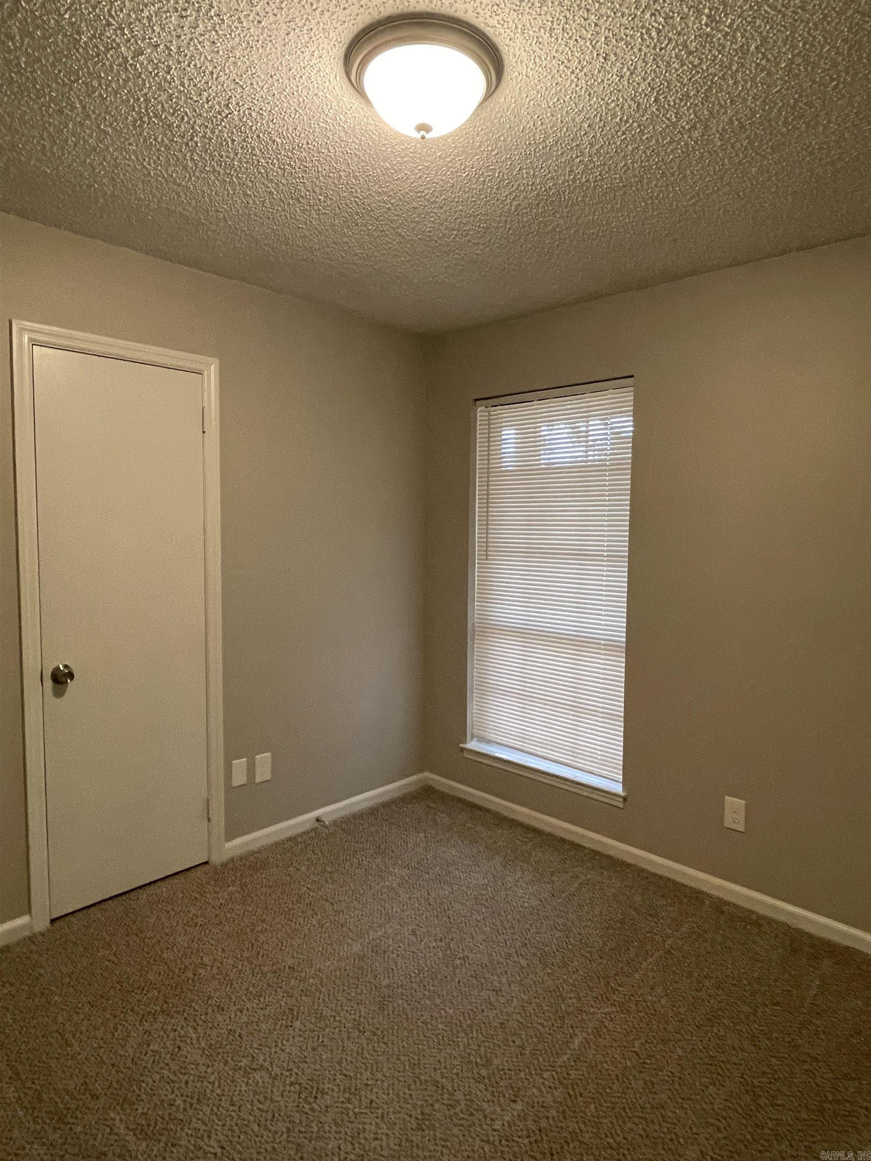 Twin Lakes - Residential