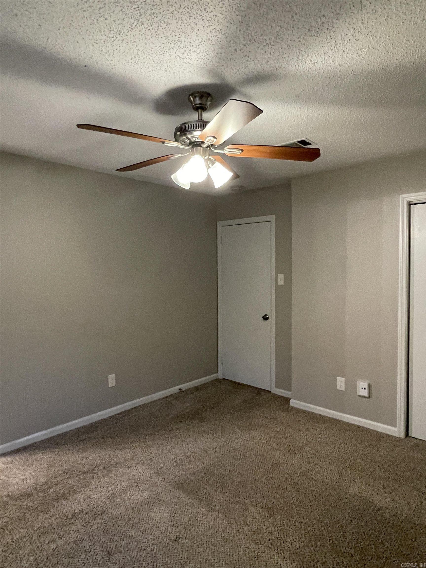 Twin Lakes - Residential