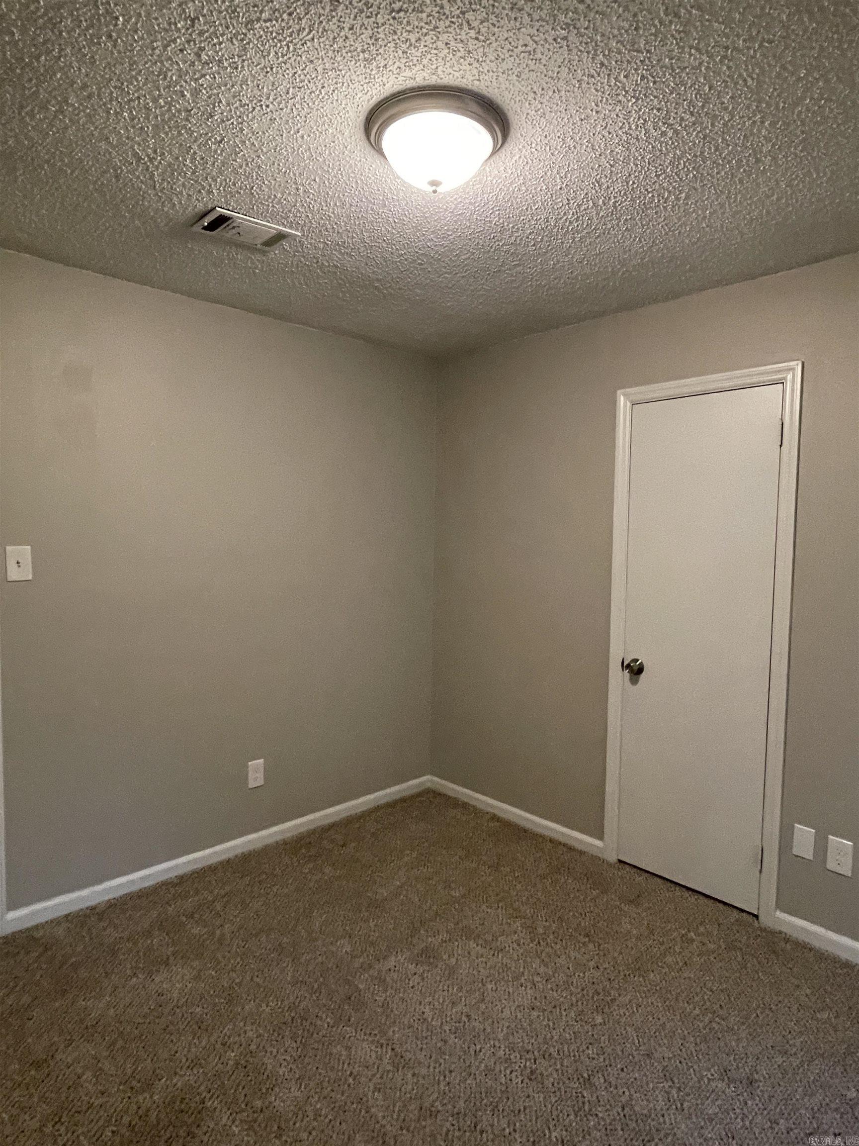 Twin Lakes - Residential