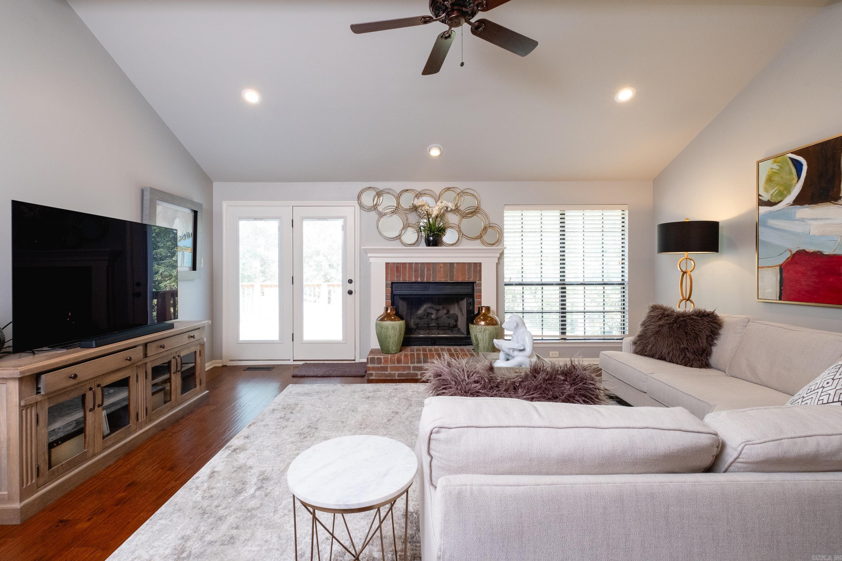 PLEASANT VIEW - Residential