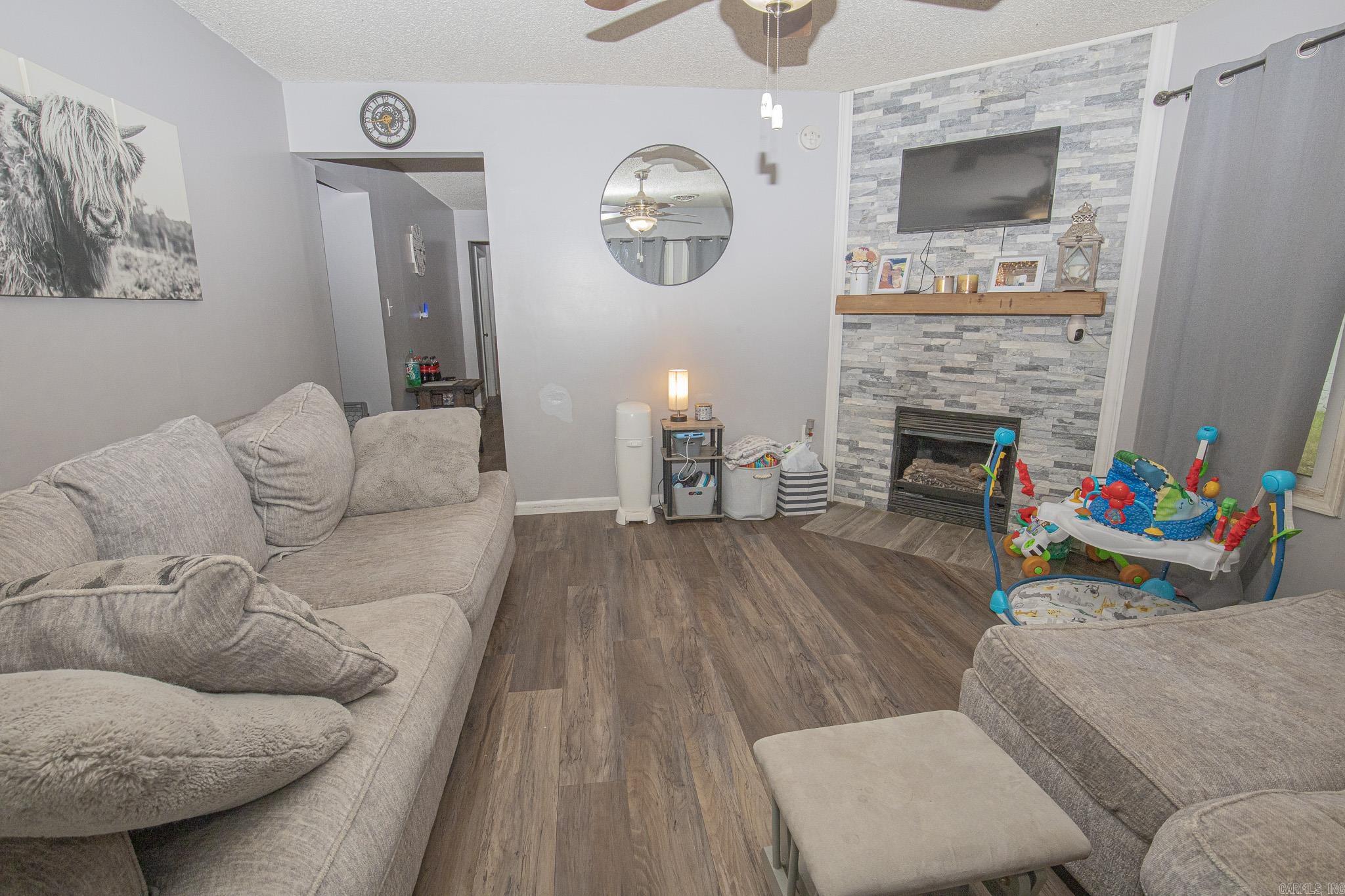 SAWYER & AUSTIN - Residential