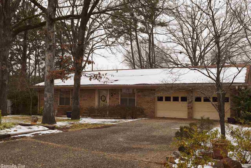 Great price, nice street appeal, quiet cul-de-sac location & a good floor plan - this diamond in the rough just needs some TLC to make it a jewel! Two large living areas, WBFP, eat-in kitchen. 3 bedrooms, 2 full baths. Mstr has large walk-in closet, plus extra closet. Open family & kitchen/eat-in area. Deck overlooks large fenced in backyard. 2 car garage. Mature trees.