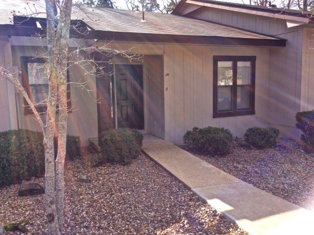 La Coruna Courts - Residential