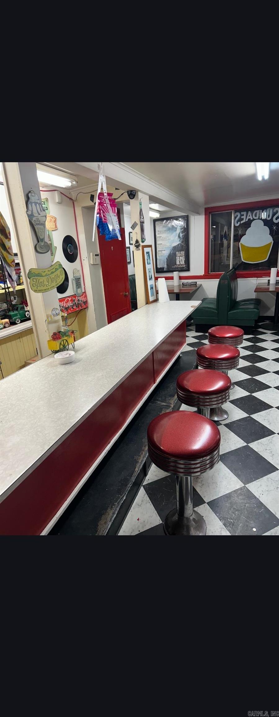 Oak Dale - Commercial Sale