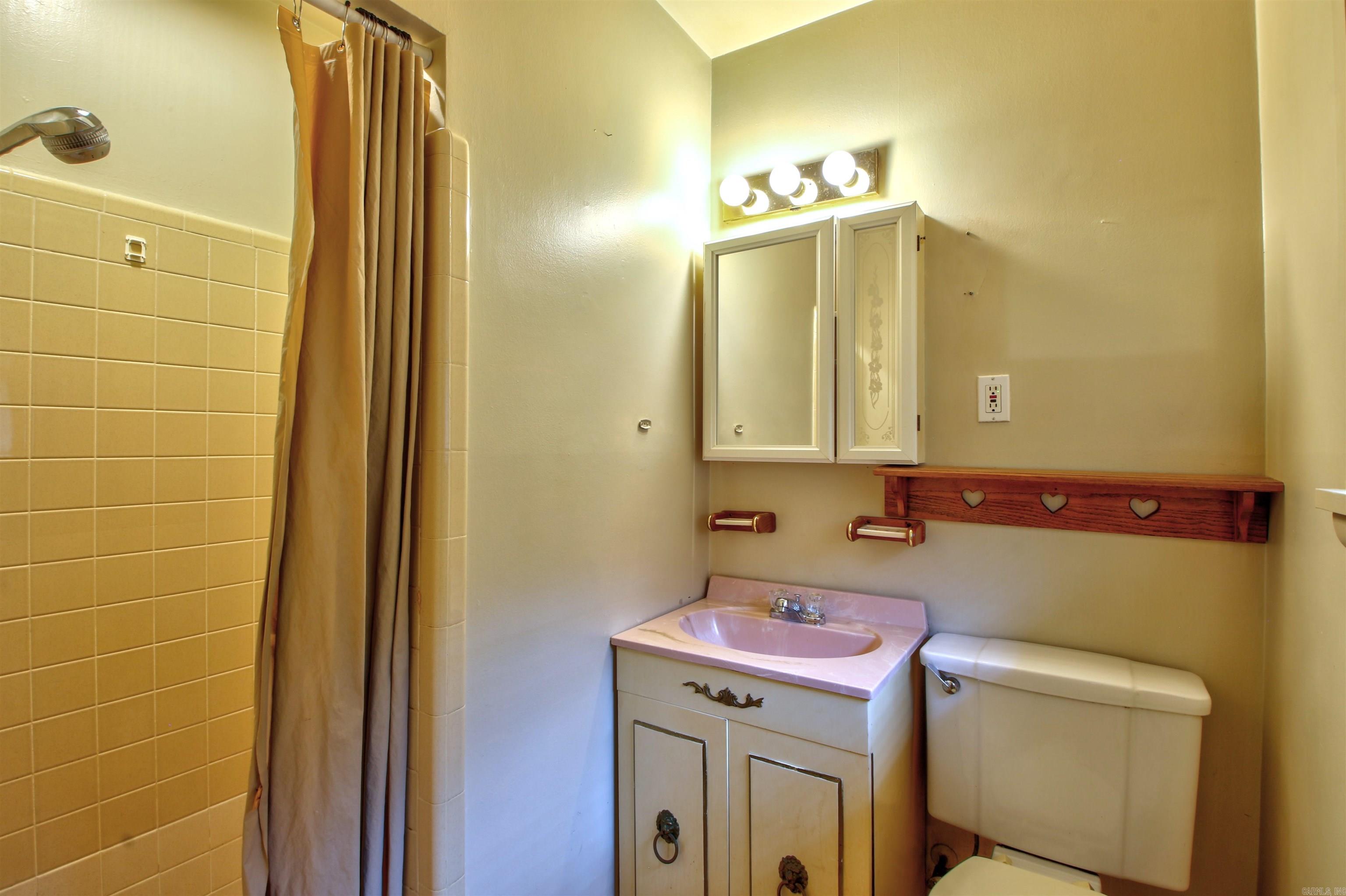 LAKEWOOD - Residential