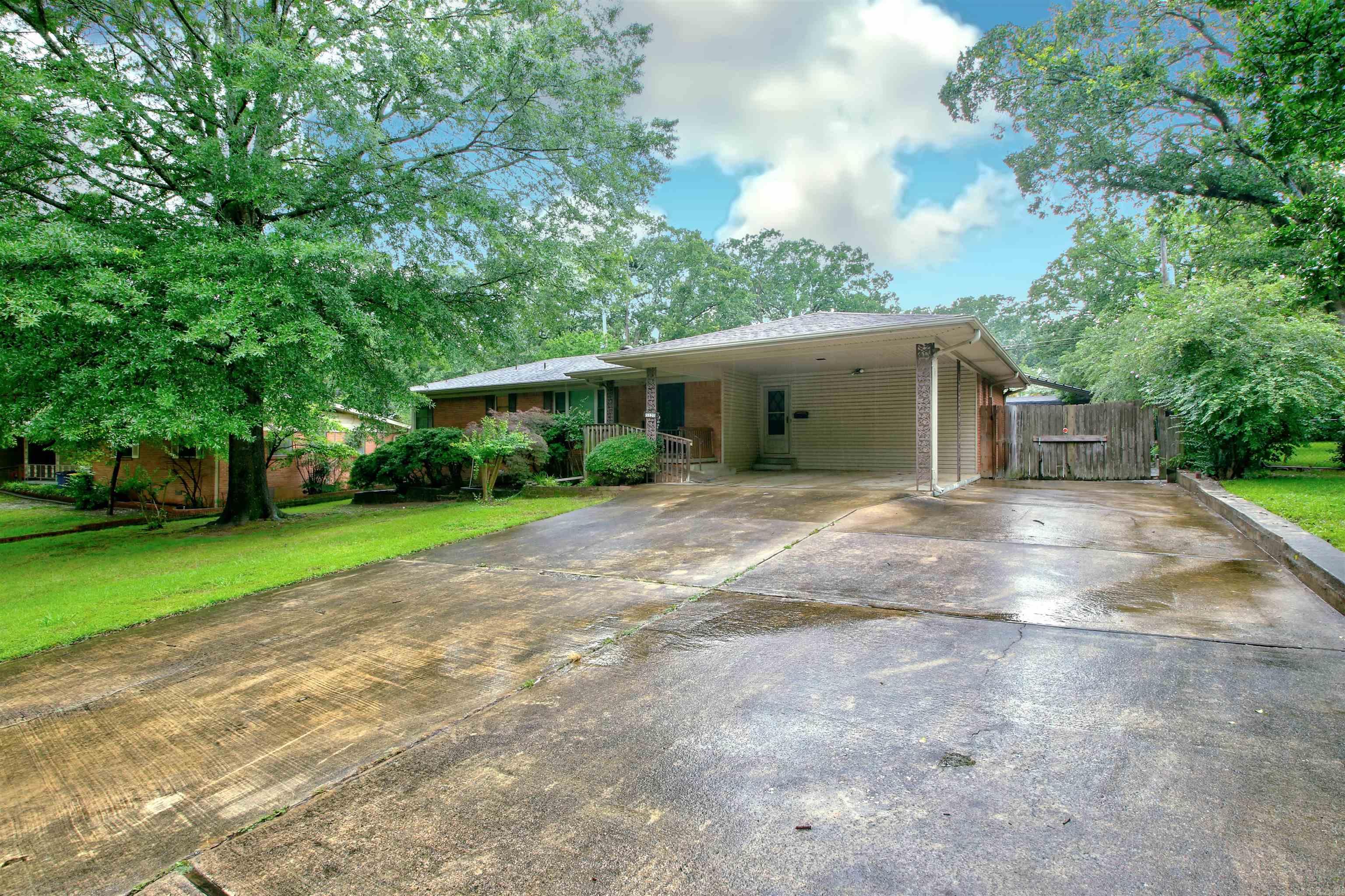 LAKEWOOD - Residential