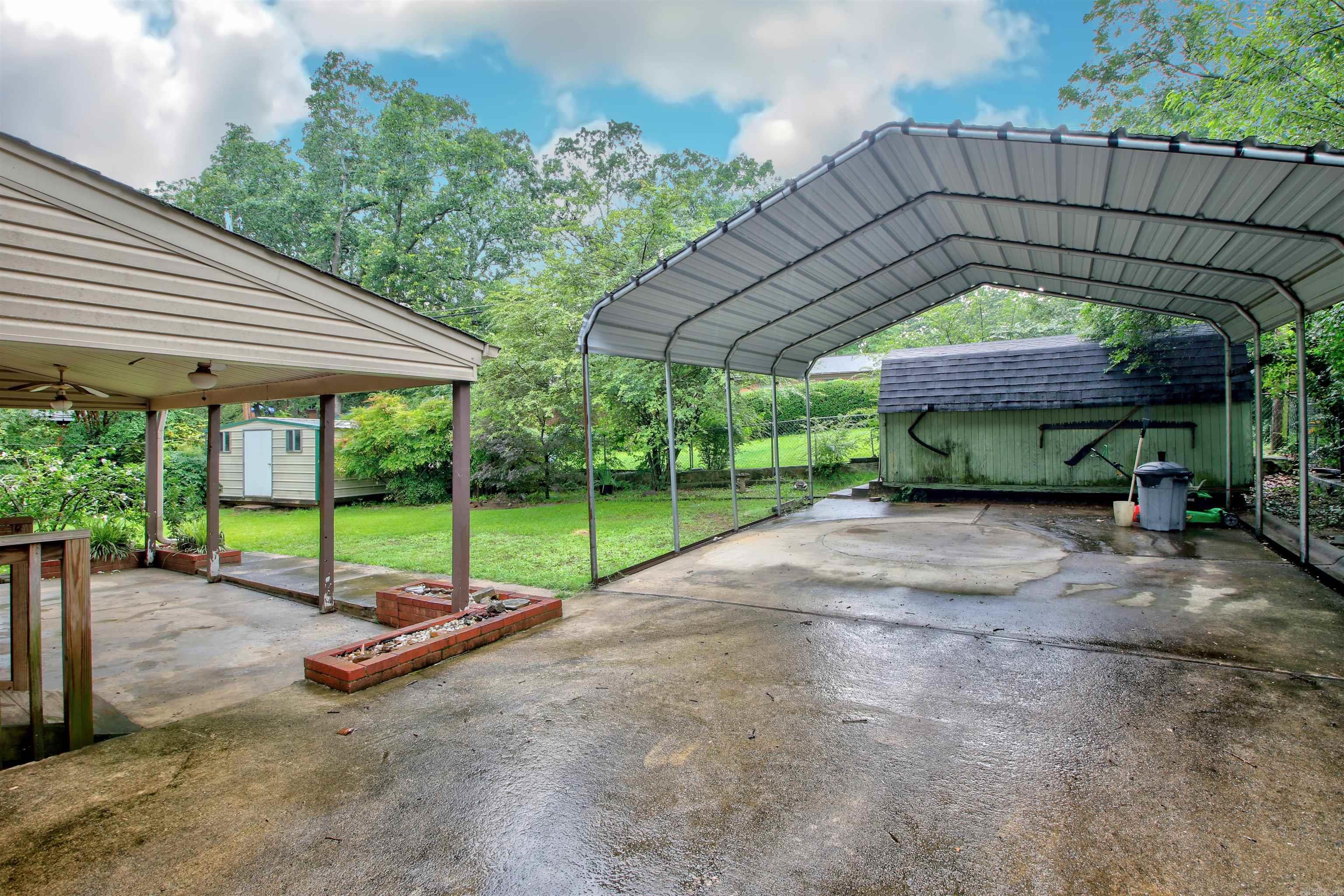 LAKEWOOD - Residential