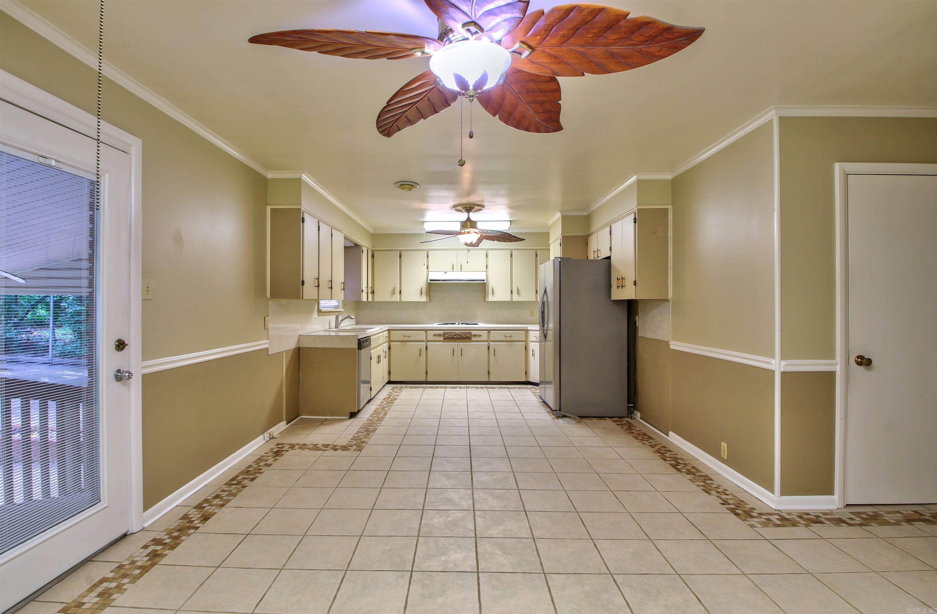 LAKEWOOD - Residential