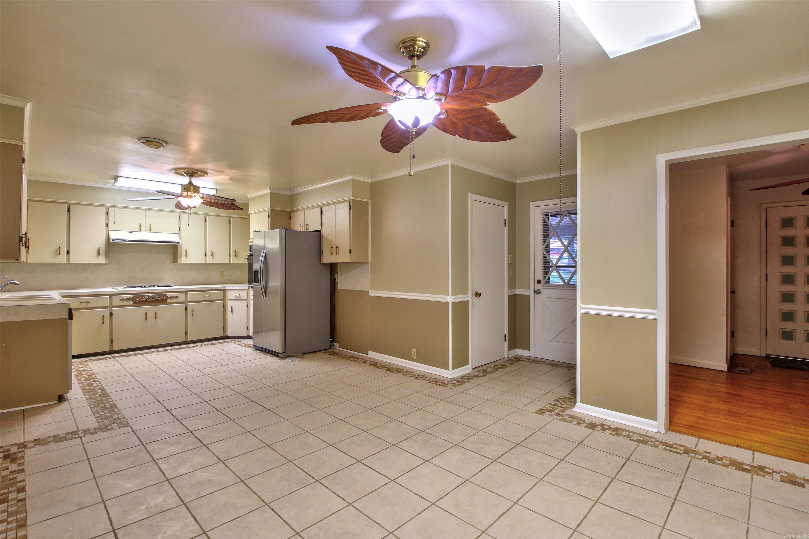 LAKEWOOD - Residential