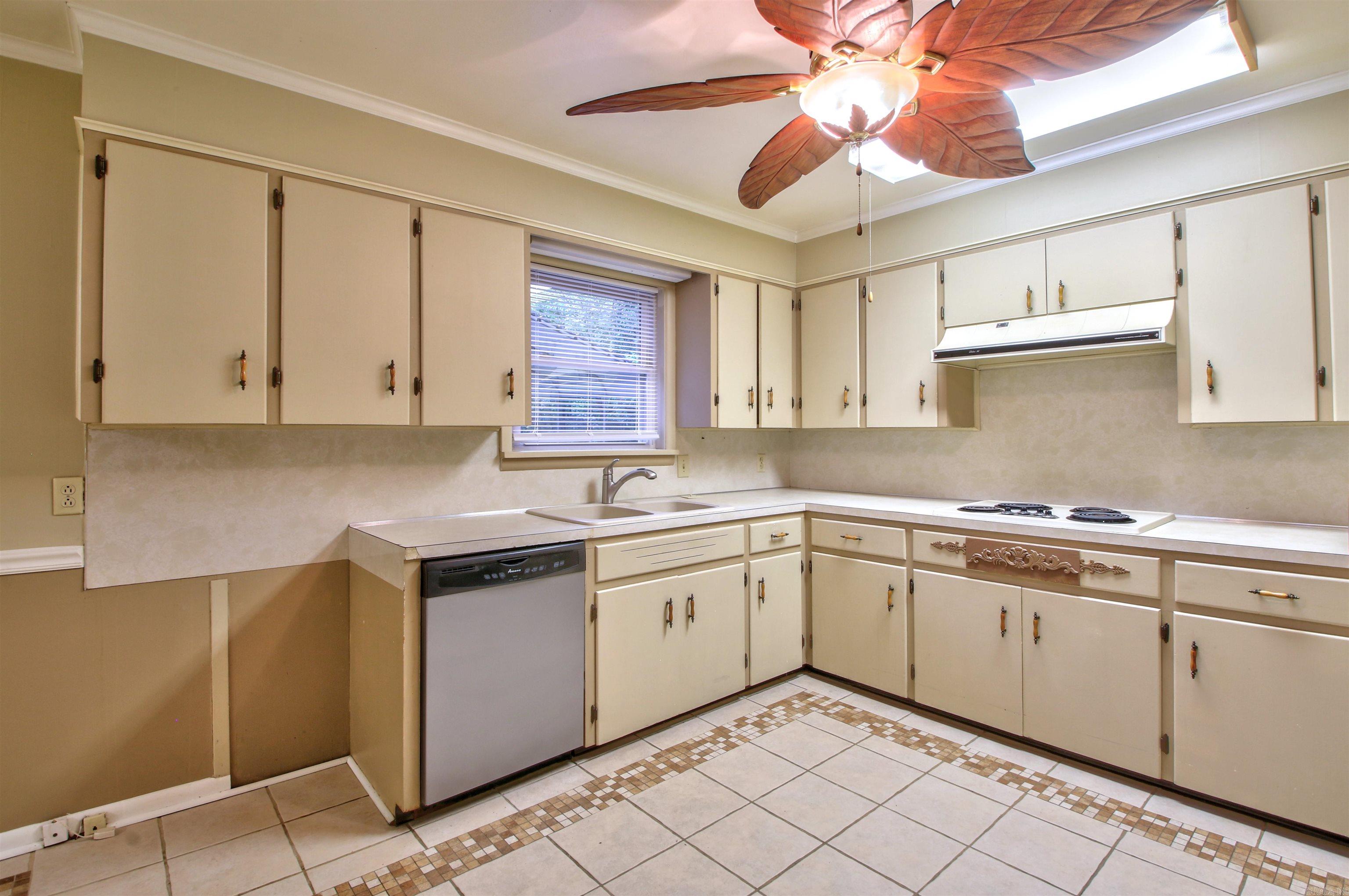 LAKEWOOD - Residential