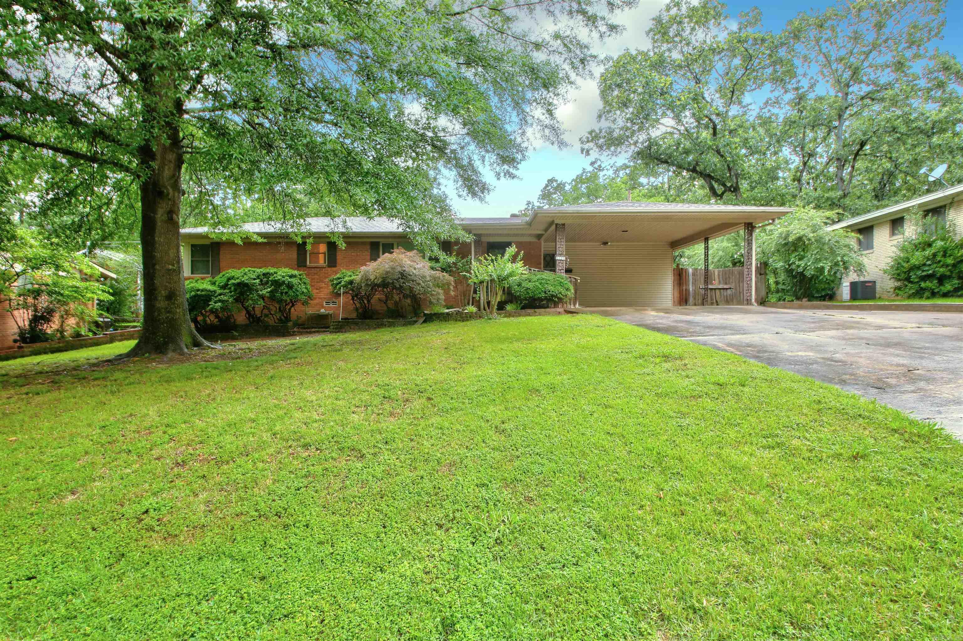 LAKEWOOD - Residential