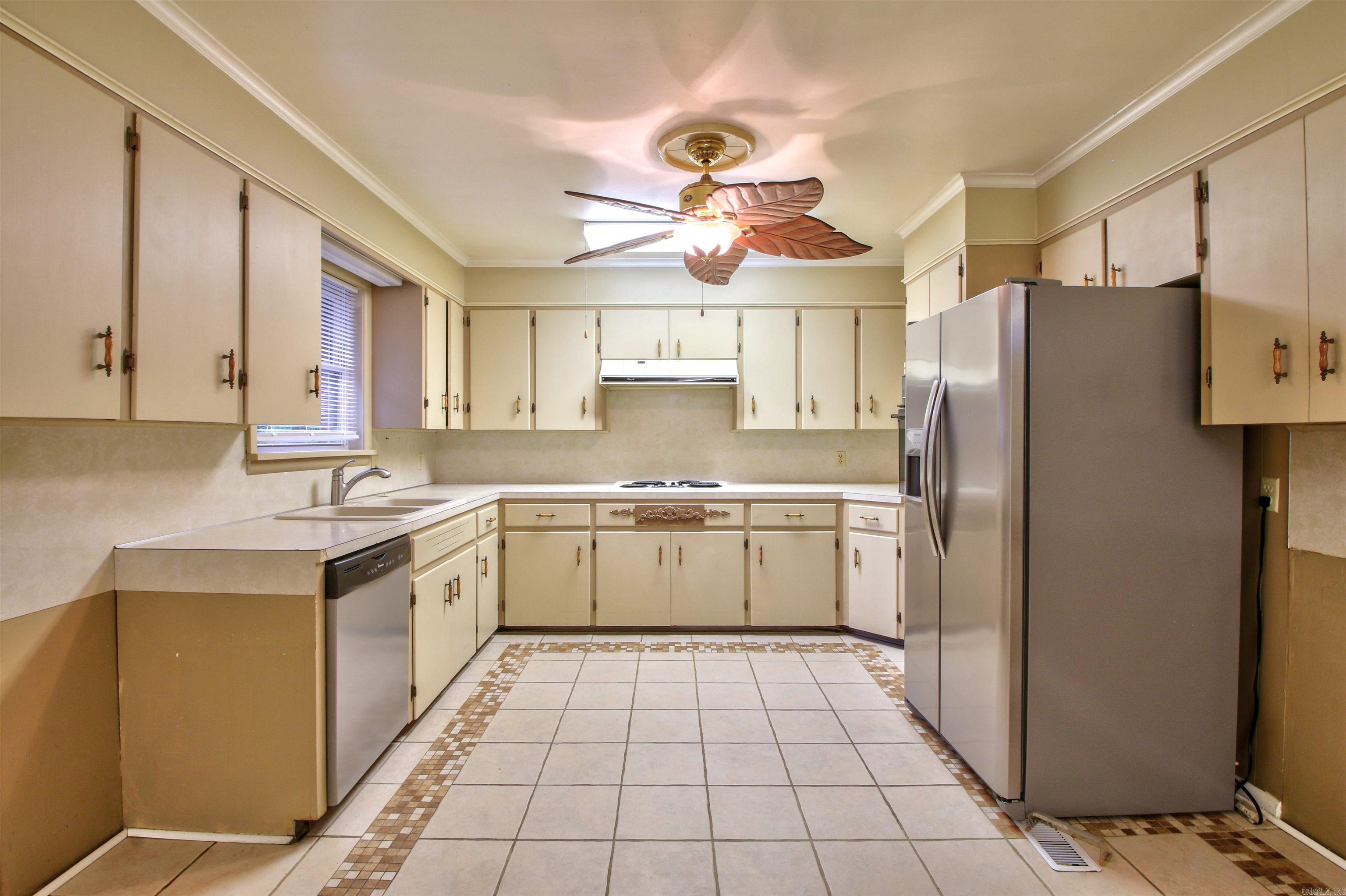 LAKEWOOD - Residential