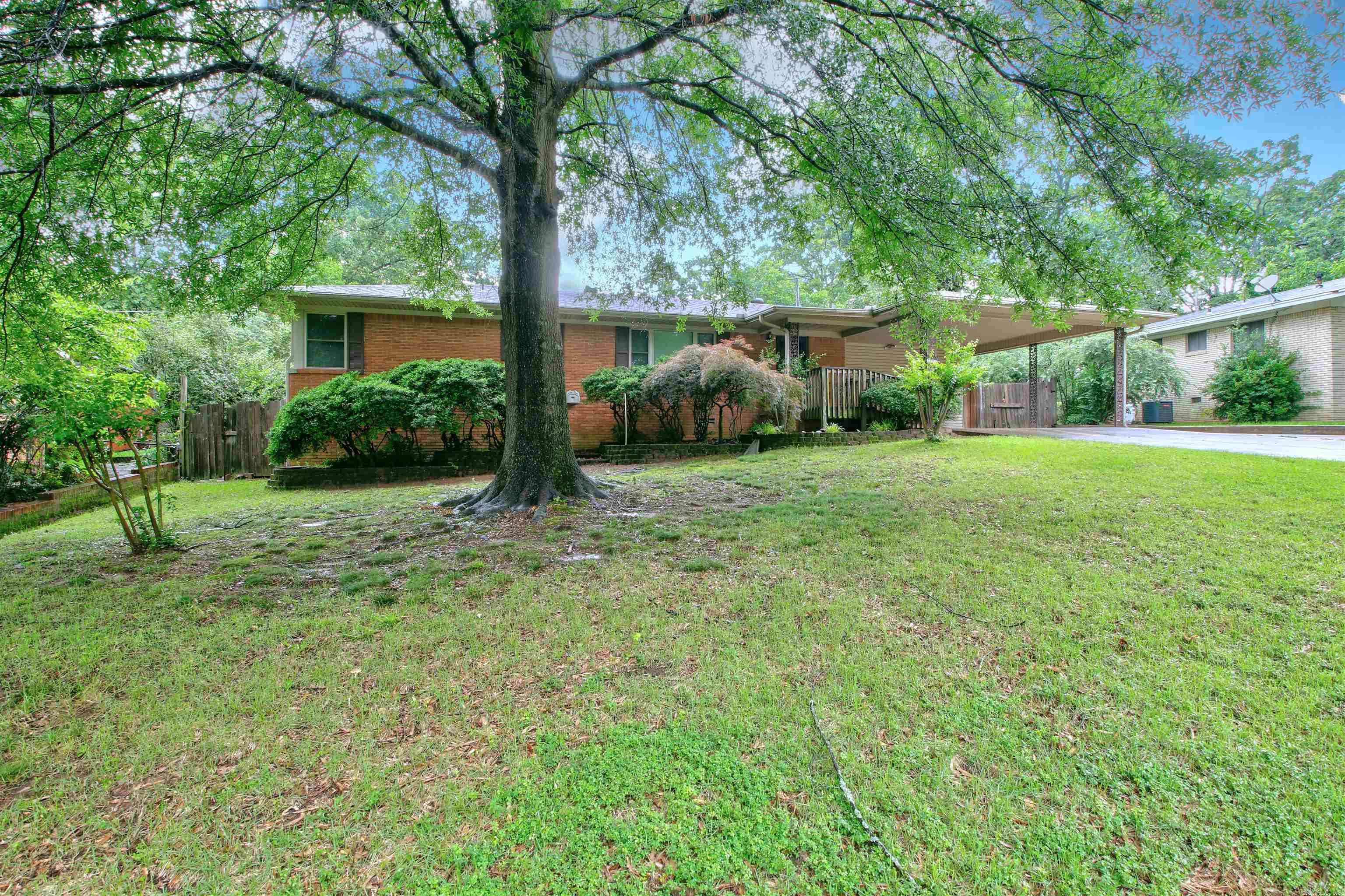 LAKEWOOD - Residential