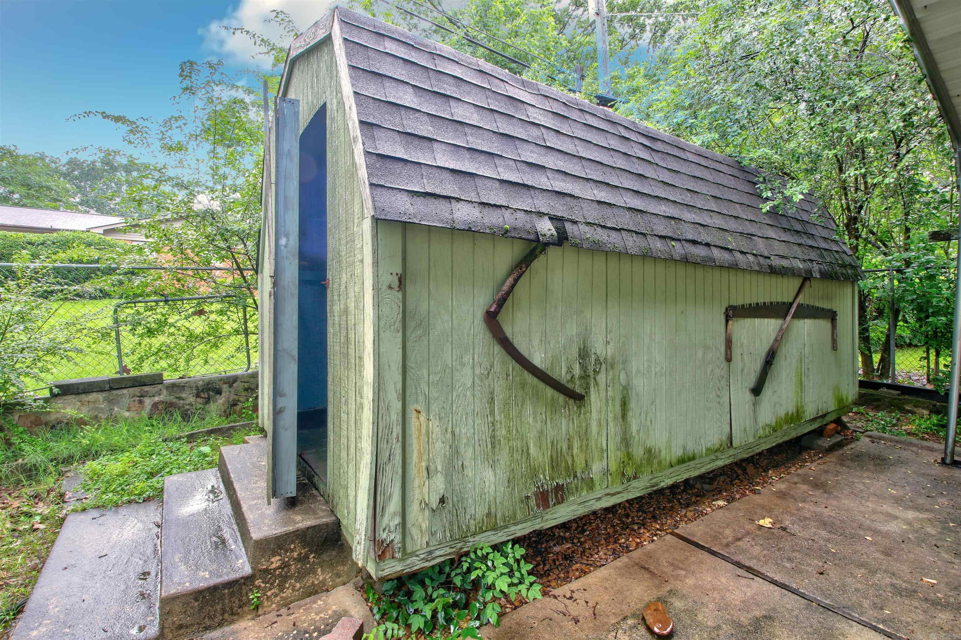 LAKEWOOD - Residential