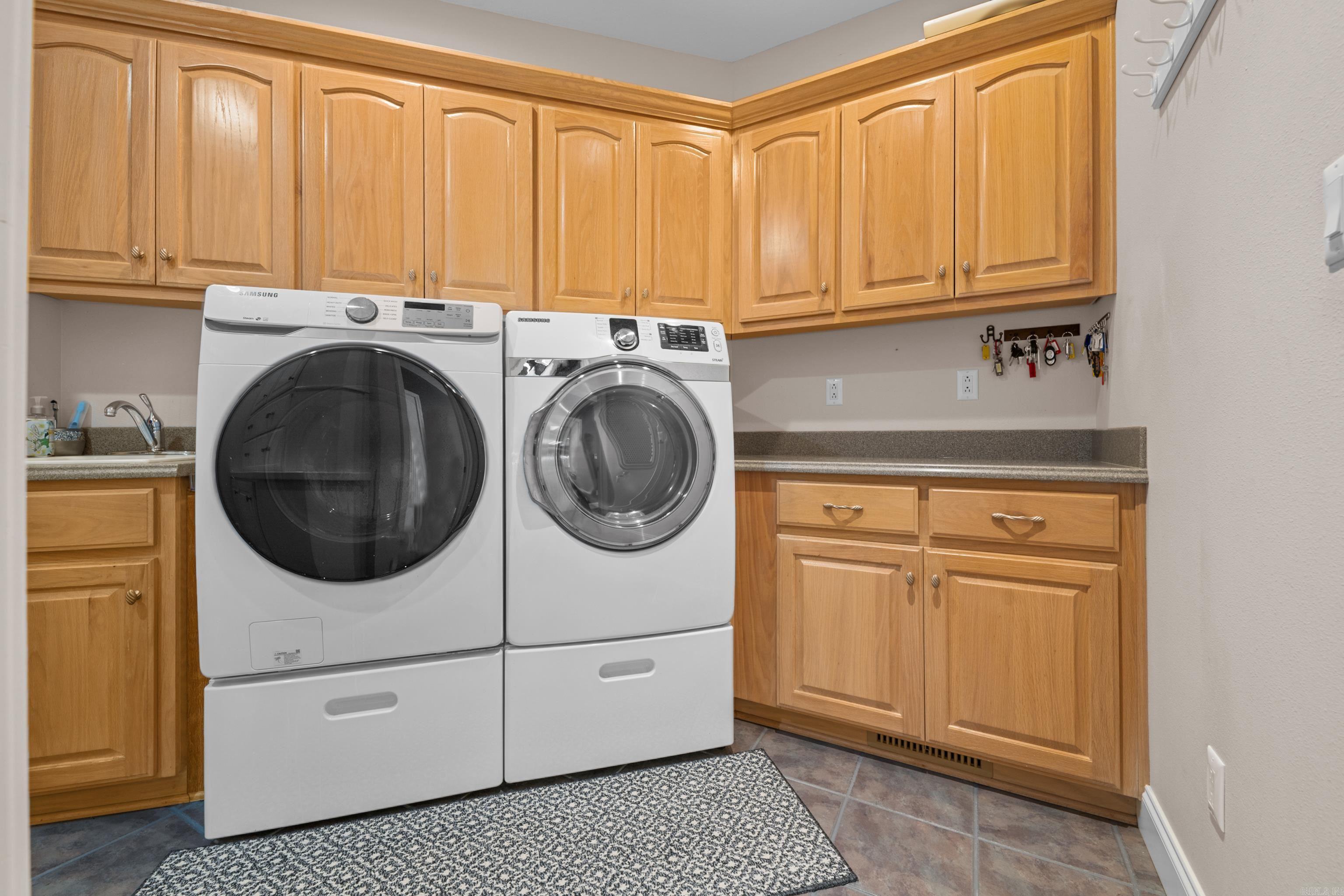 BELMONT ACRES - LAKE - Residential