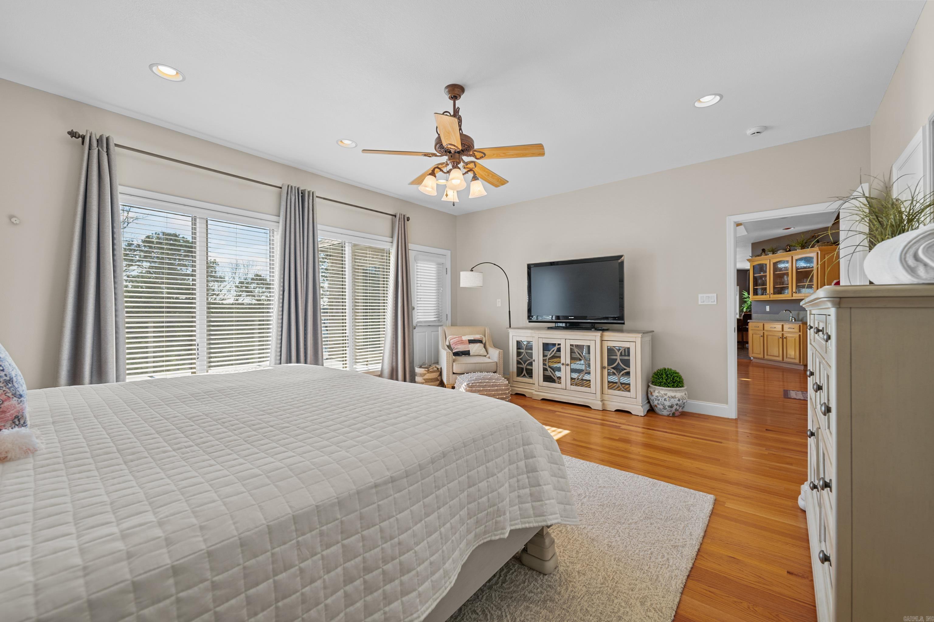 BELMONT ACRES - LAKE - Residential