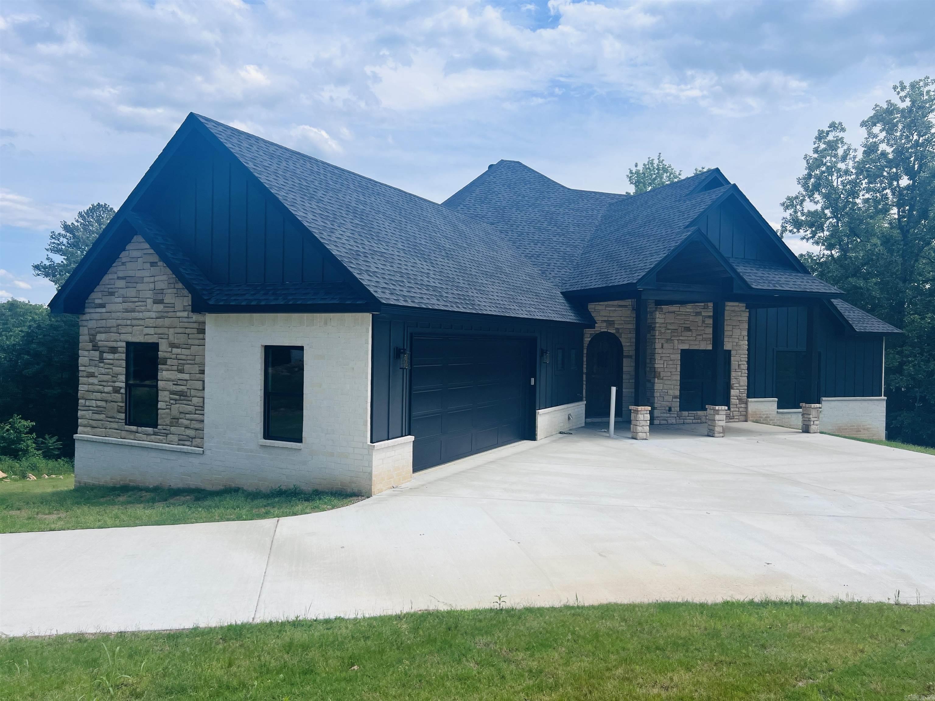 Hawks Point - Residential