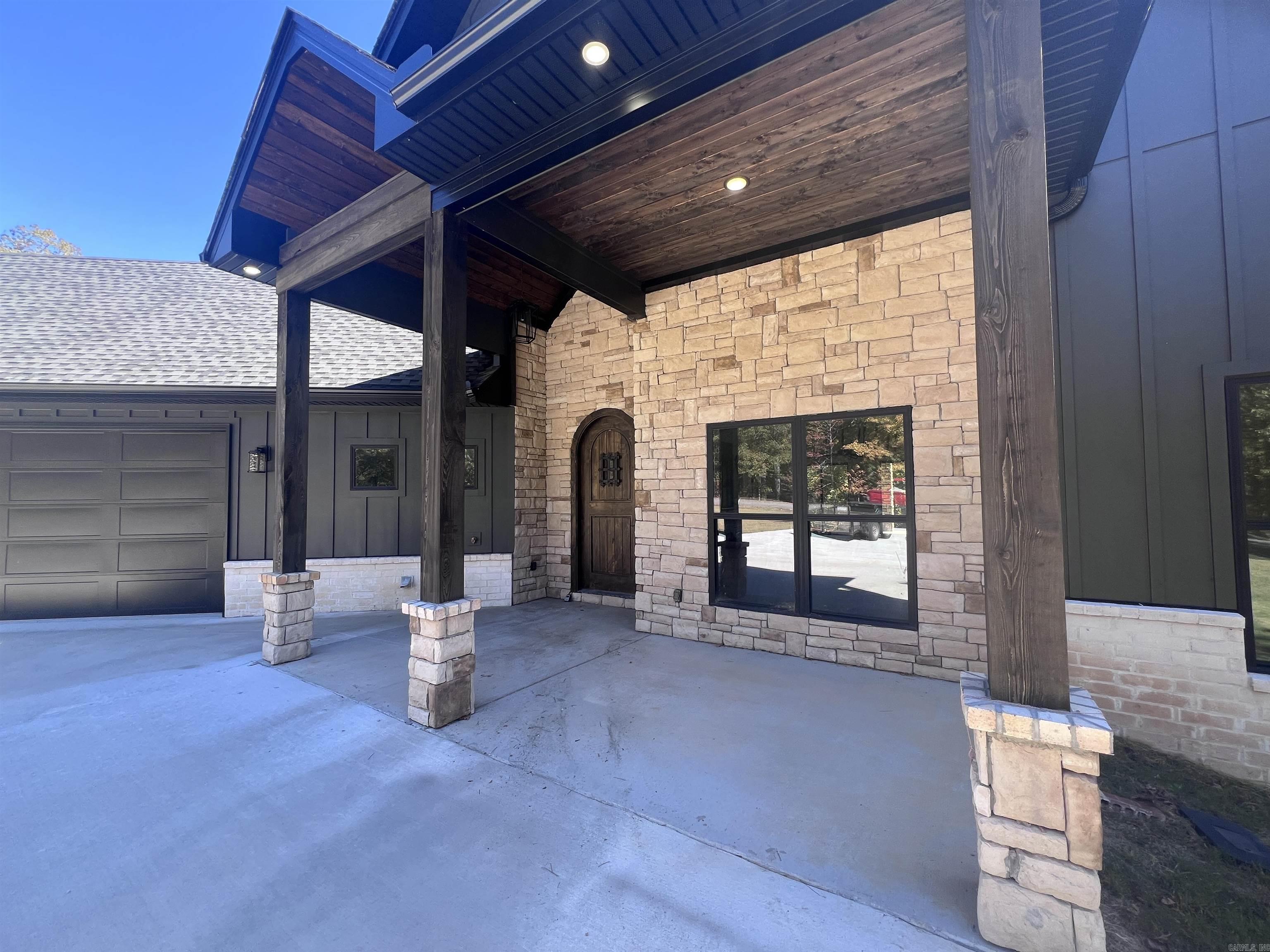 Hawks Point - Residential