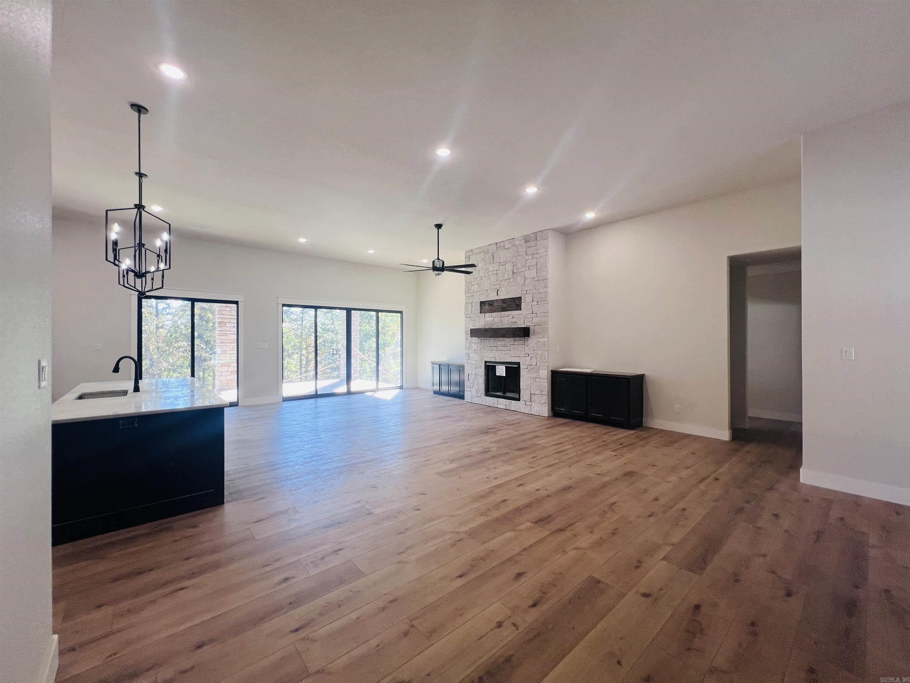 Hawks Point - Residential