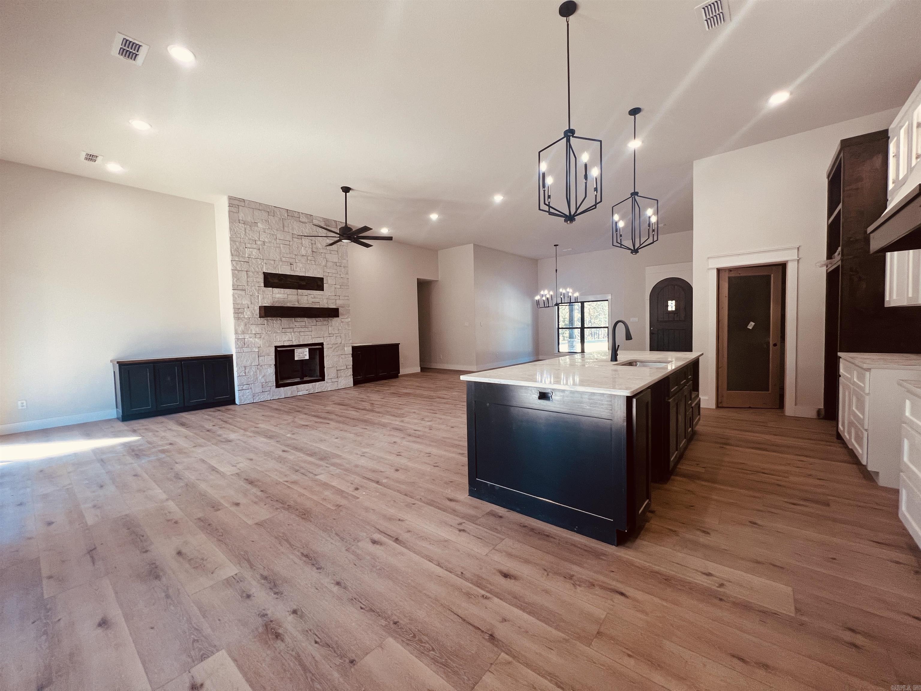 Hawks Point - Residential