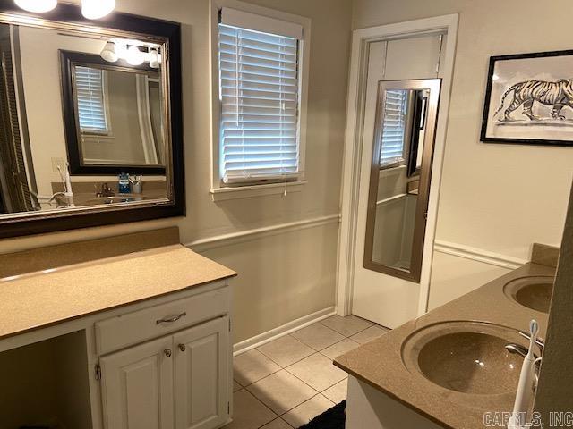 ROLLING HILLS ESTATES - Residential