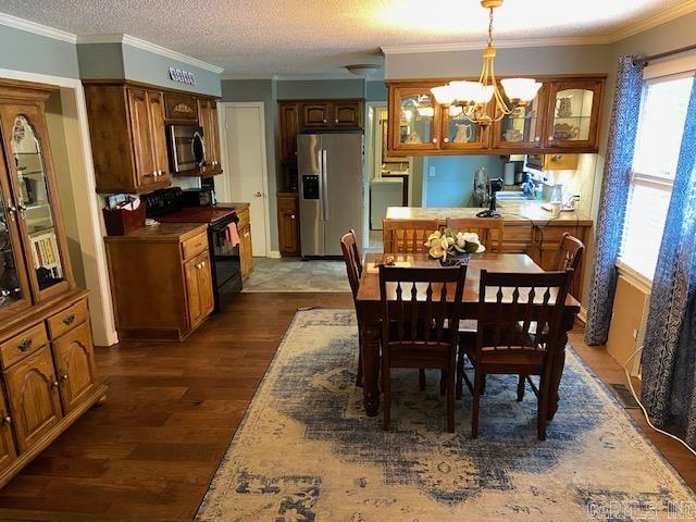 ROLLING HILLS ESTATES - Residential