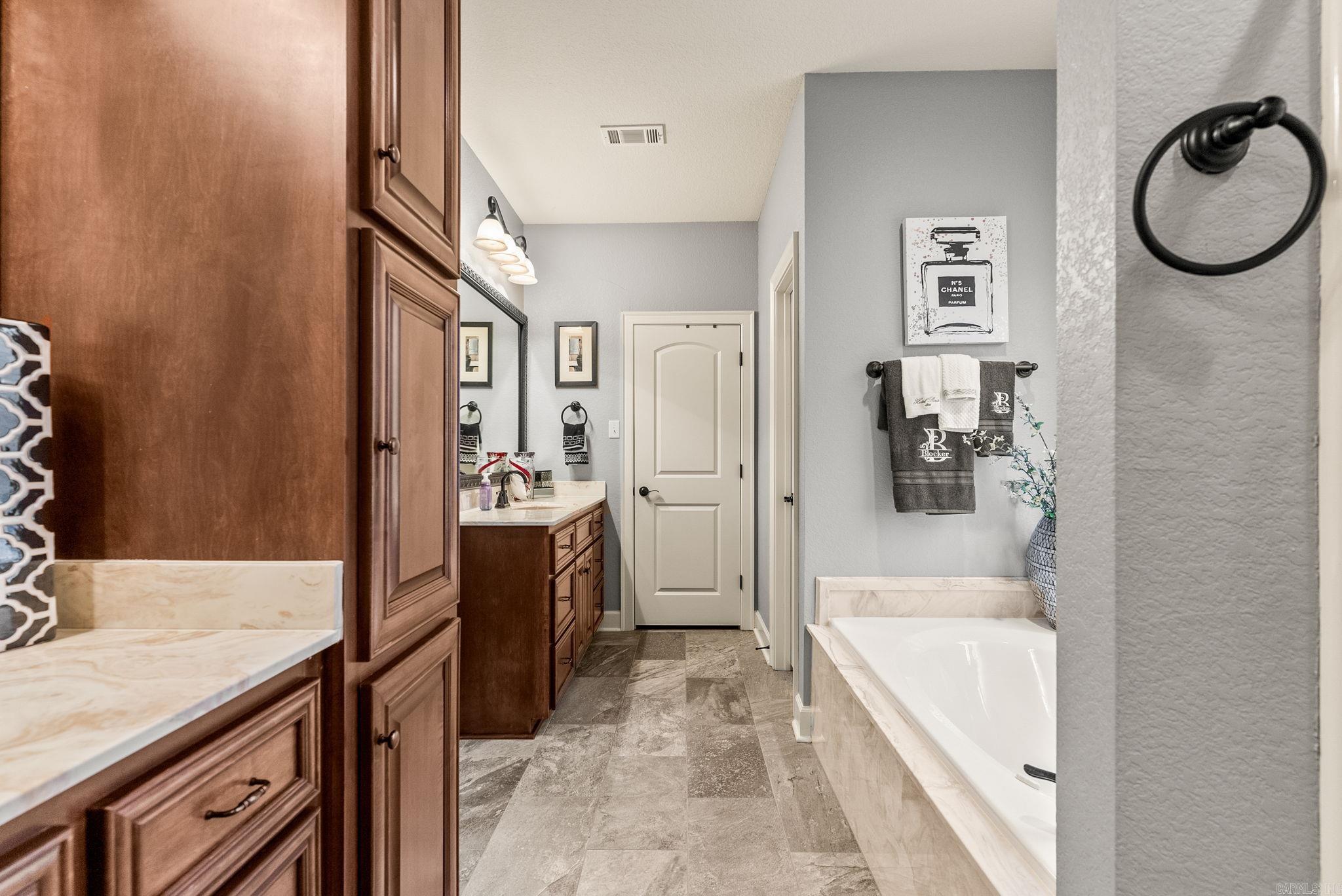 SPRINGHILL VALLEY ESTATES - Residential