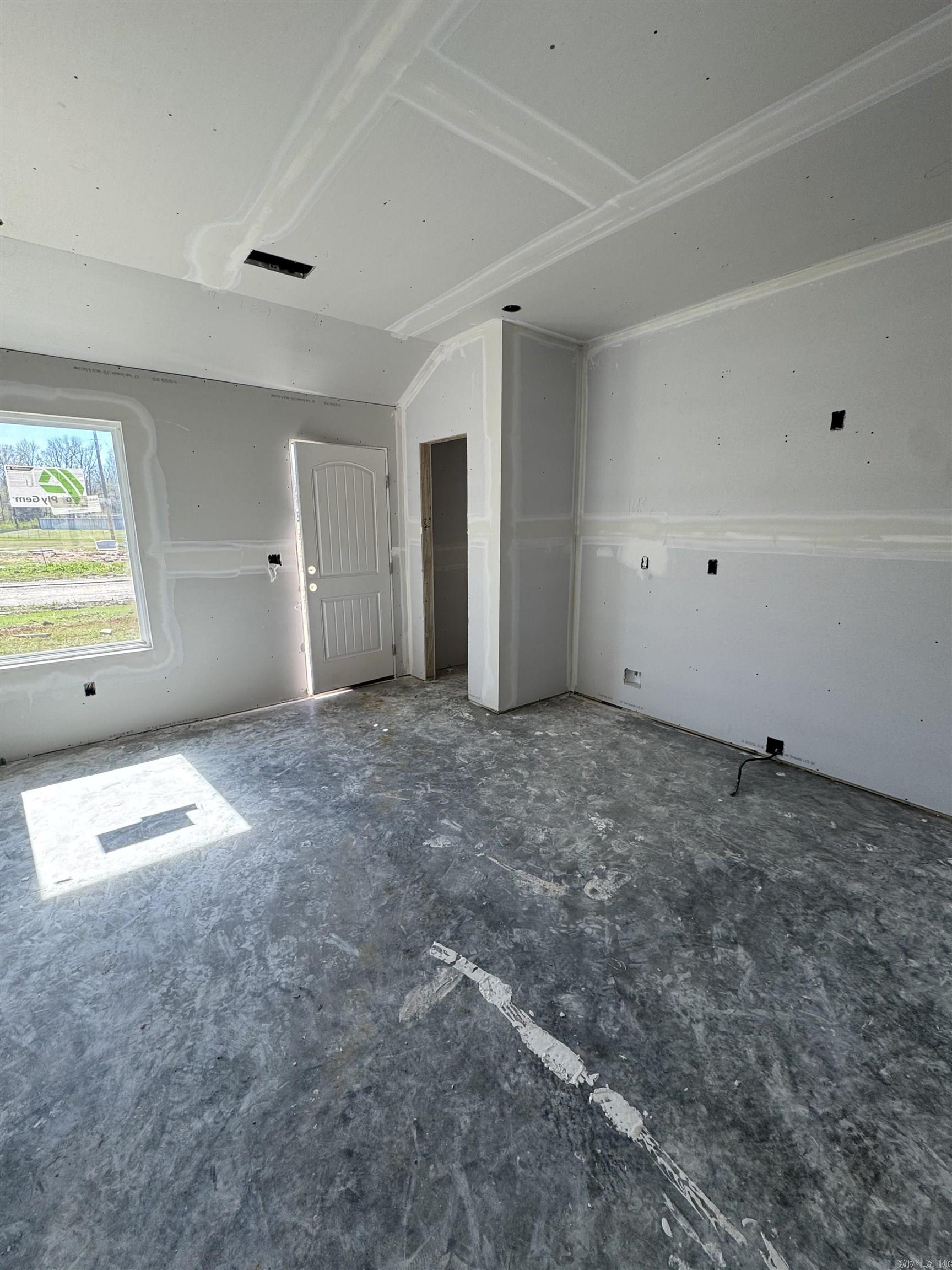 DEERFIELD ESTATES - Residential