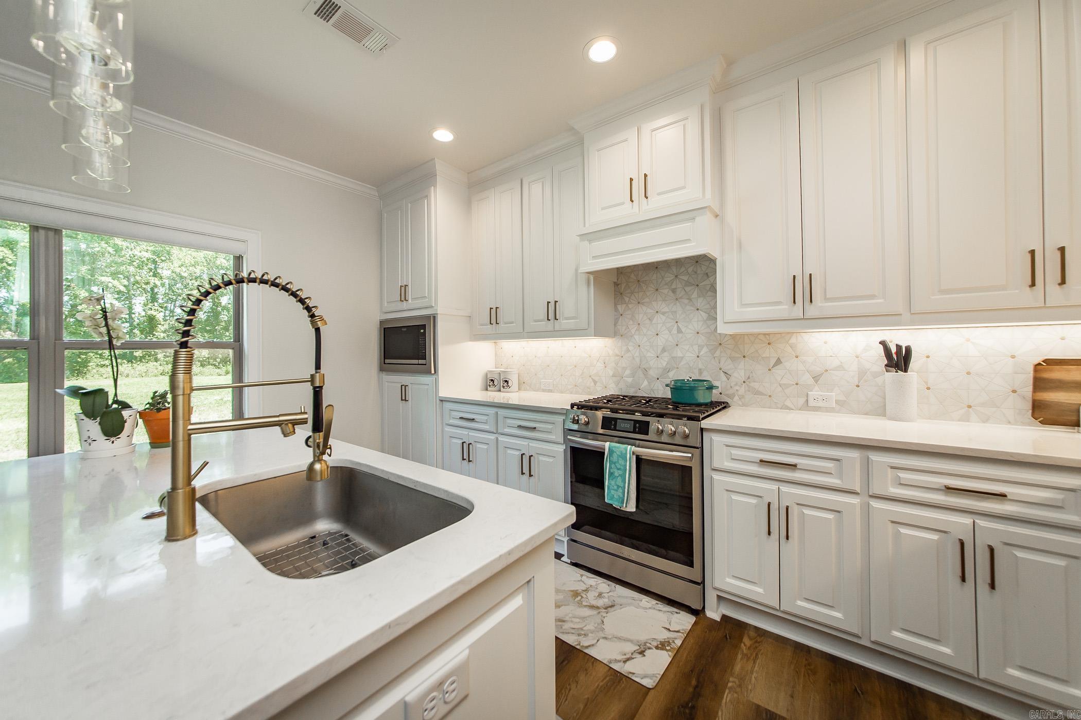 ASHLEY DOWNS - Residential