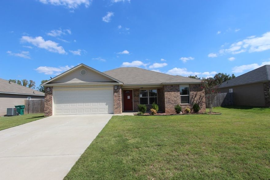 Nice 3-bedroom, 2-bath home.  Split floor plan, close to elementary school and shopping.  Call today!!  Seller does not accept E-sign. See attachment for PAS requirements and WFHM offer submittal information in MLS document section