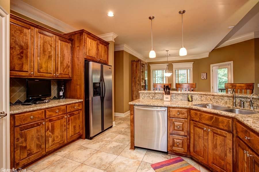 WOODLANDS EDGE - Residential