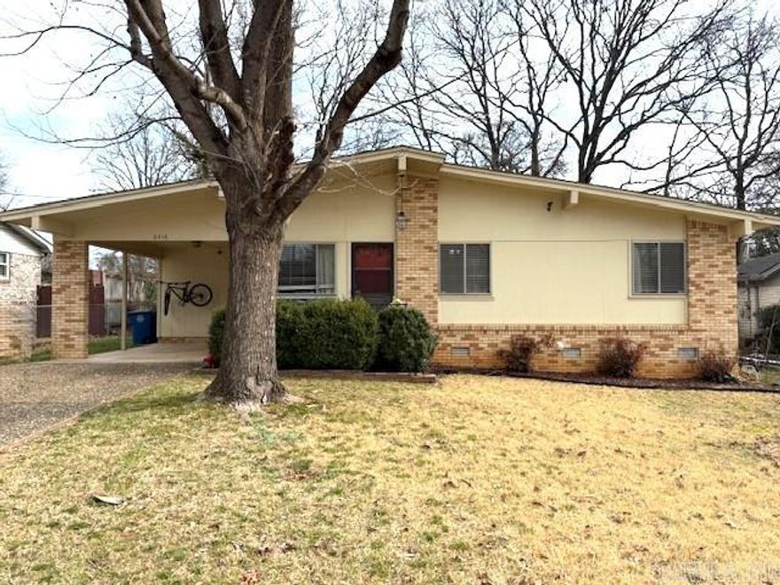 Cute 3 bedroom, 1.5 bath home ready for new owners in the Indian Hills subdivision.  You will love the open floor plan of the main living spaces-kitchen/dining and living room.   Hardwoods are found in majority of the home.  Laundry is located inside the property as well. Call your agent to see this one today.