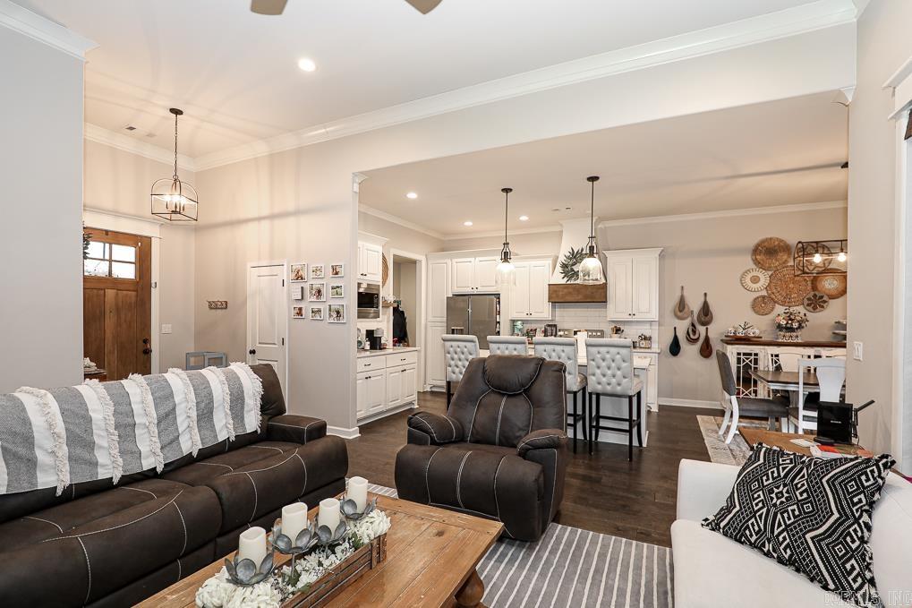 DAWSONS POINTE - Residential