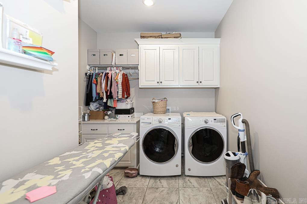 DAWSONS POINTE - Residential