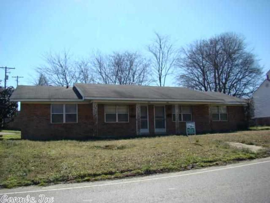 Looking for a great investment opportunity, BRICK DUPLEX FOR SALE... Located downtown in the Central Business Redevelopment District of Arkadelphia, home of the Arkadelphia Promise and near the Ouachita Baptist University Campus - Featuring 2 Bedrooms 1 Bath Units x 2 renting for a total of $900 a month!  Looking for stability - Current tenants have been LONG TERM RENTERS!  Under current property management since 2004.