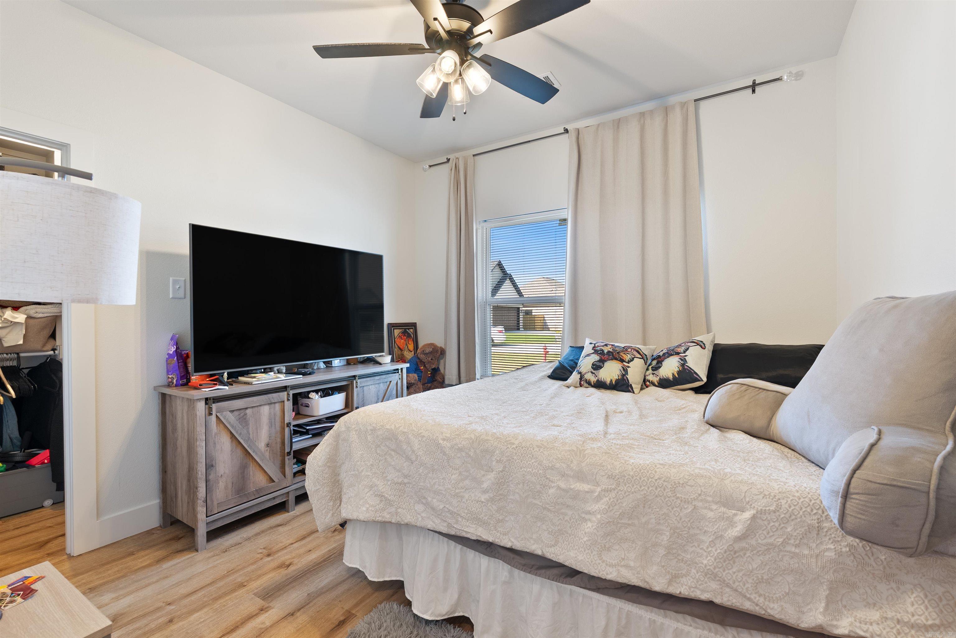 EAST MEADOW - Residential