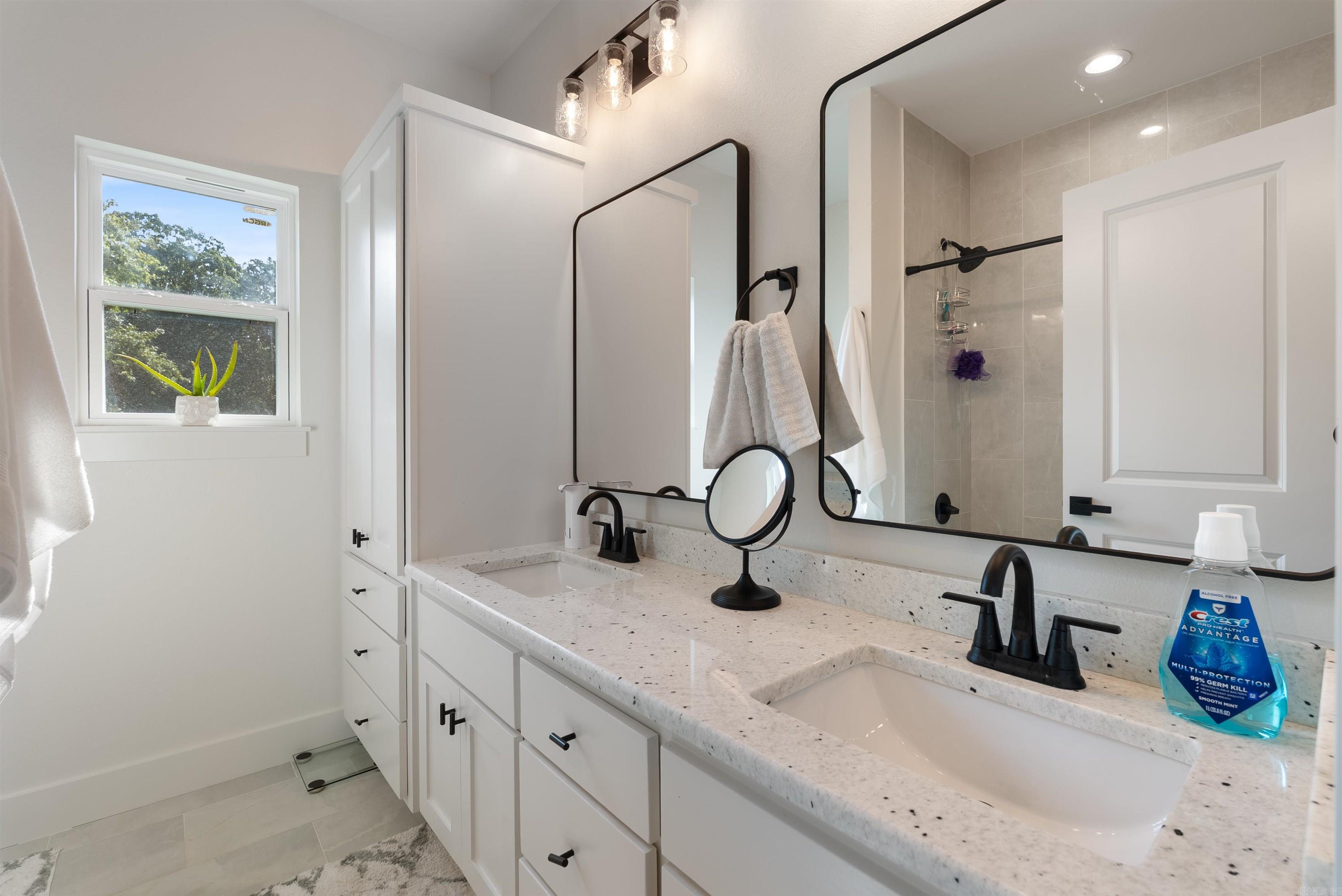 EAST MEADOW - Residential
