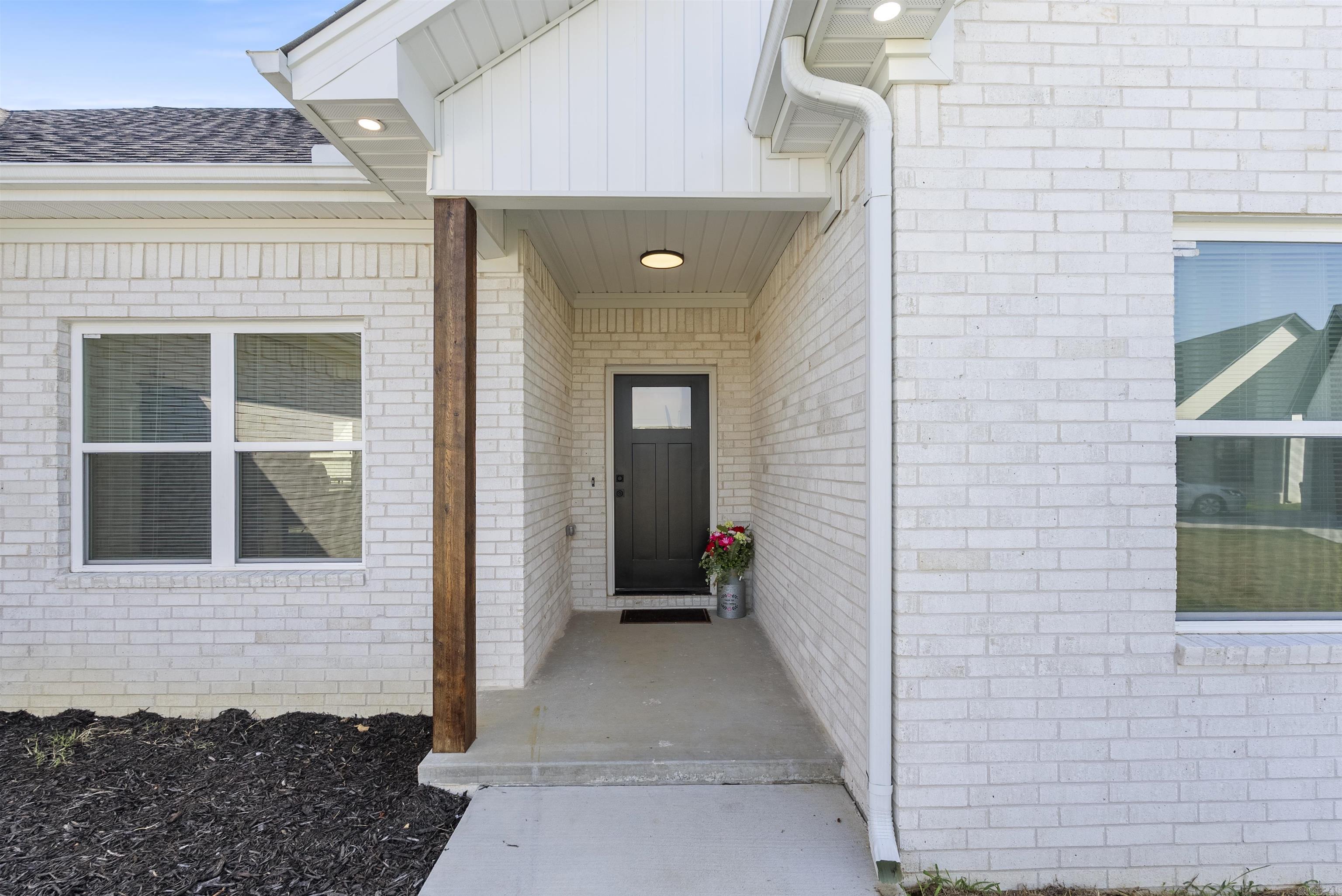EAST MEADOW - Residential